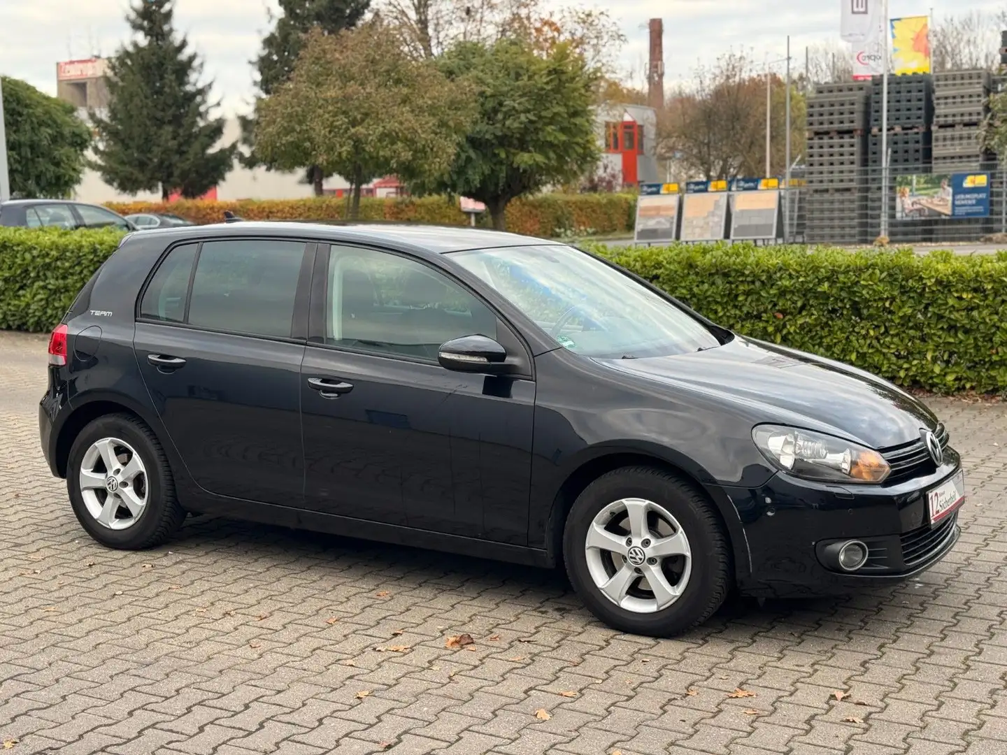Volkswagen Golf VI Team*Garantie *Navi *Klimaauto.*Temp.*Hu Schwarz - 1