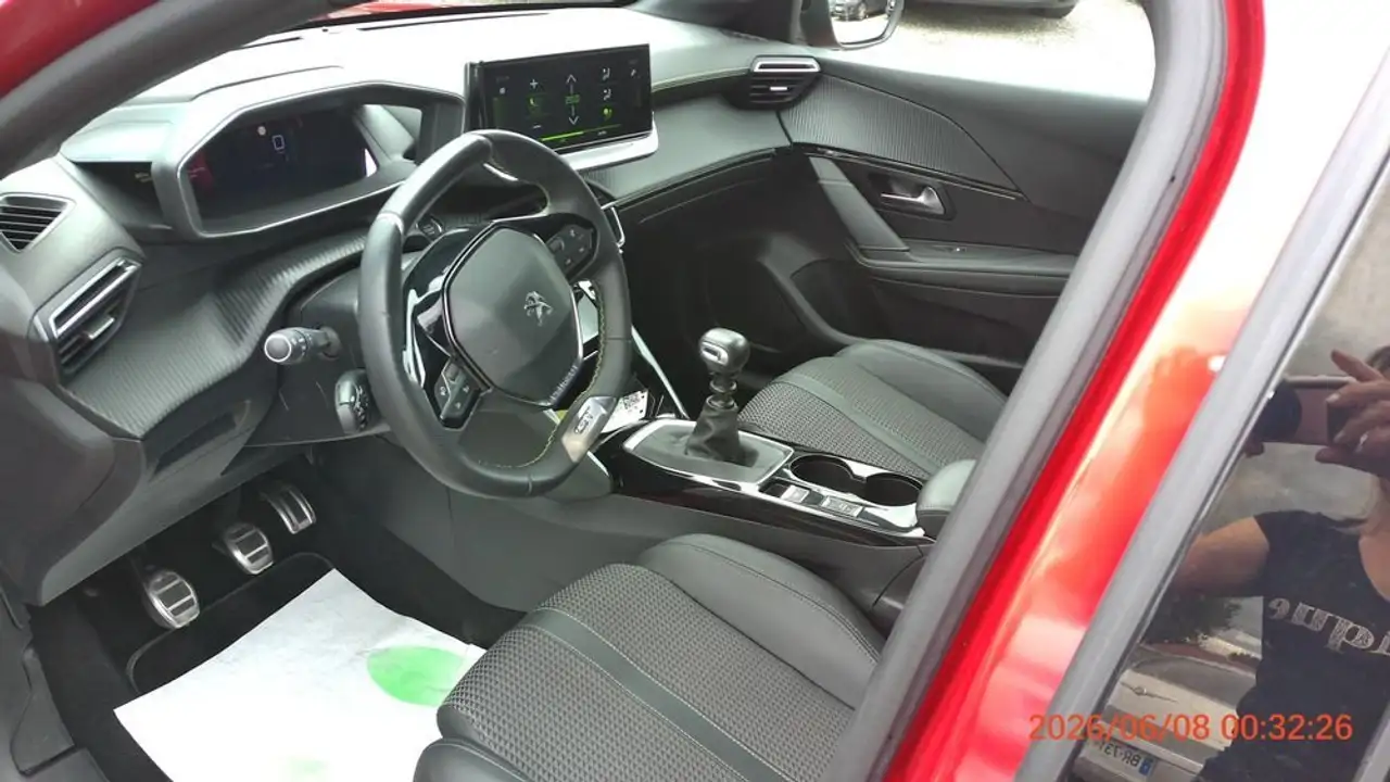 Peugeot 208 208 — photo 5