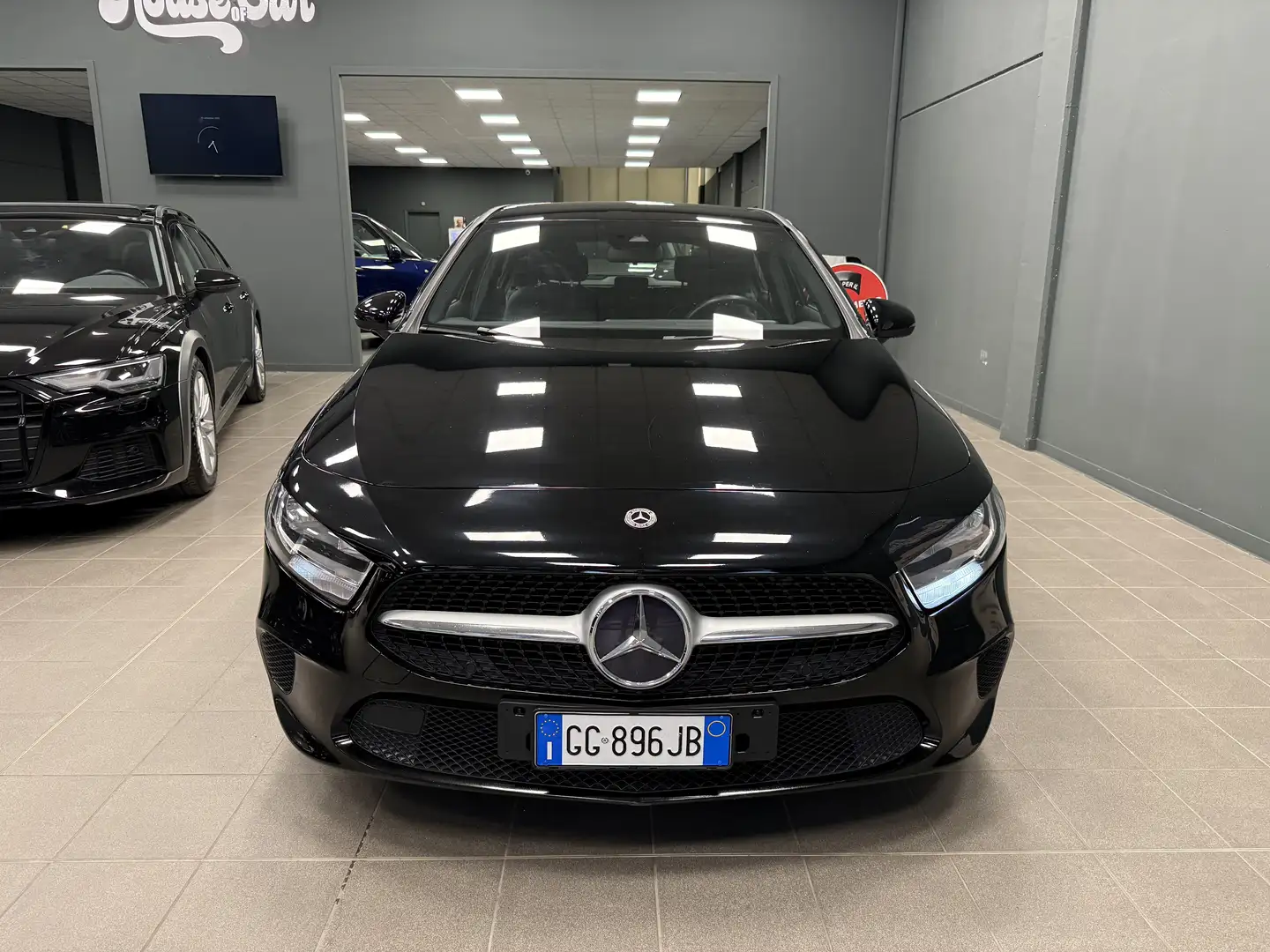 Mercedes-Benz A 180 MOTORE MERCEDES Schwarz - 2