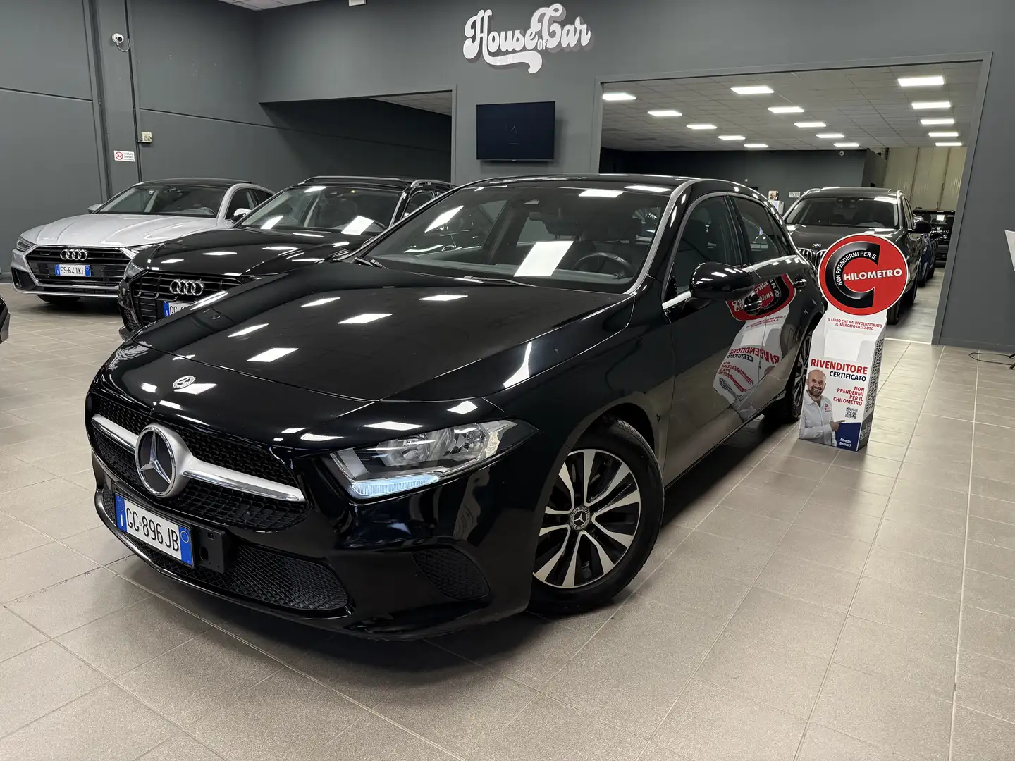 Mercedes-Benz A 180 MOTORE MERCEDES Schwarz - 1