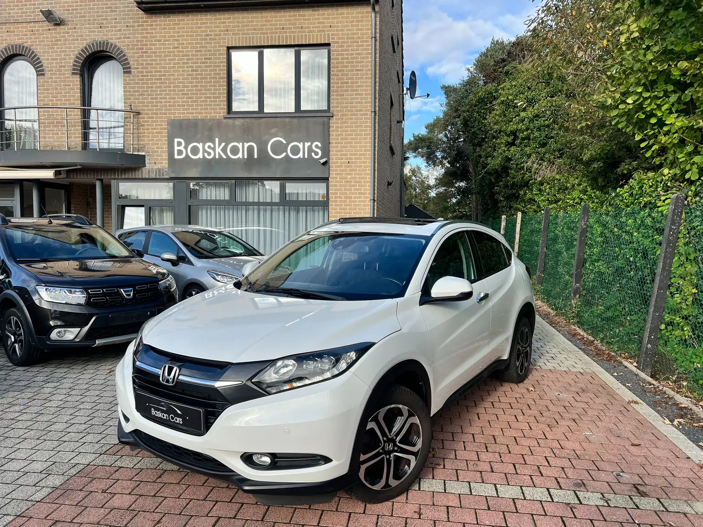 Honda HR-V 1.5i Executive/M2016/66.000KM/PANO/12M GARANTIE Fehér - 1
