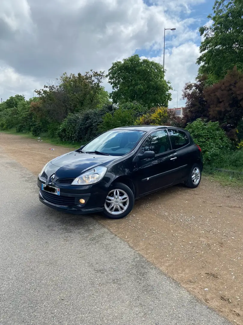 Renault Clio 1.2 16V 75 Authentique - 1