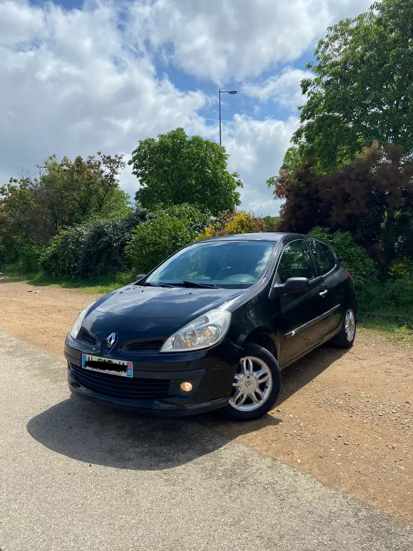 Renault Clio 1.2 16V 75 Authentique - 2