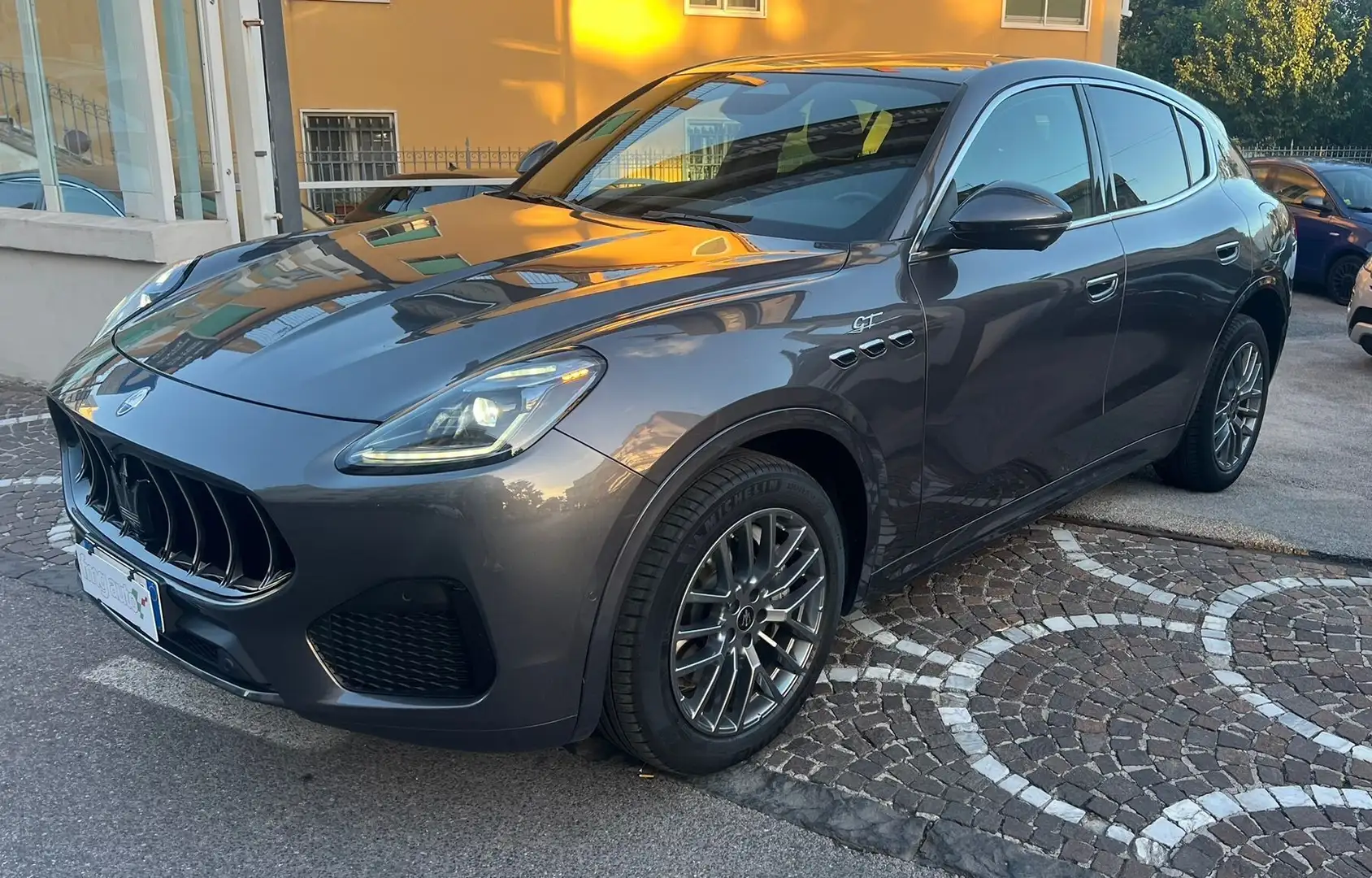 Maserati Grecale Grecale MHEV 250 CV AWD GT KM 27.000 Grijs - 1