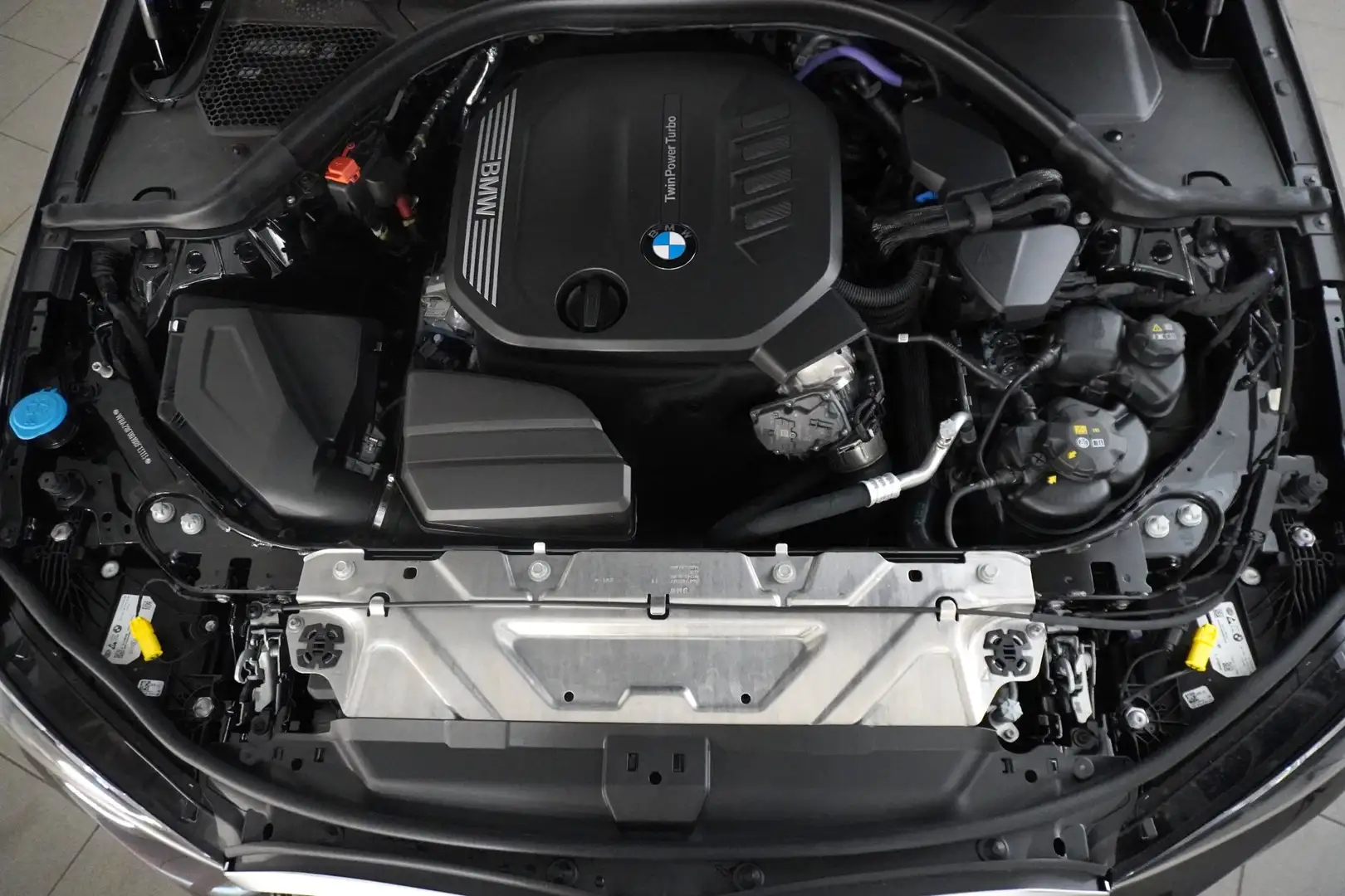 BMW 318 d Schwarz - 2