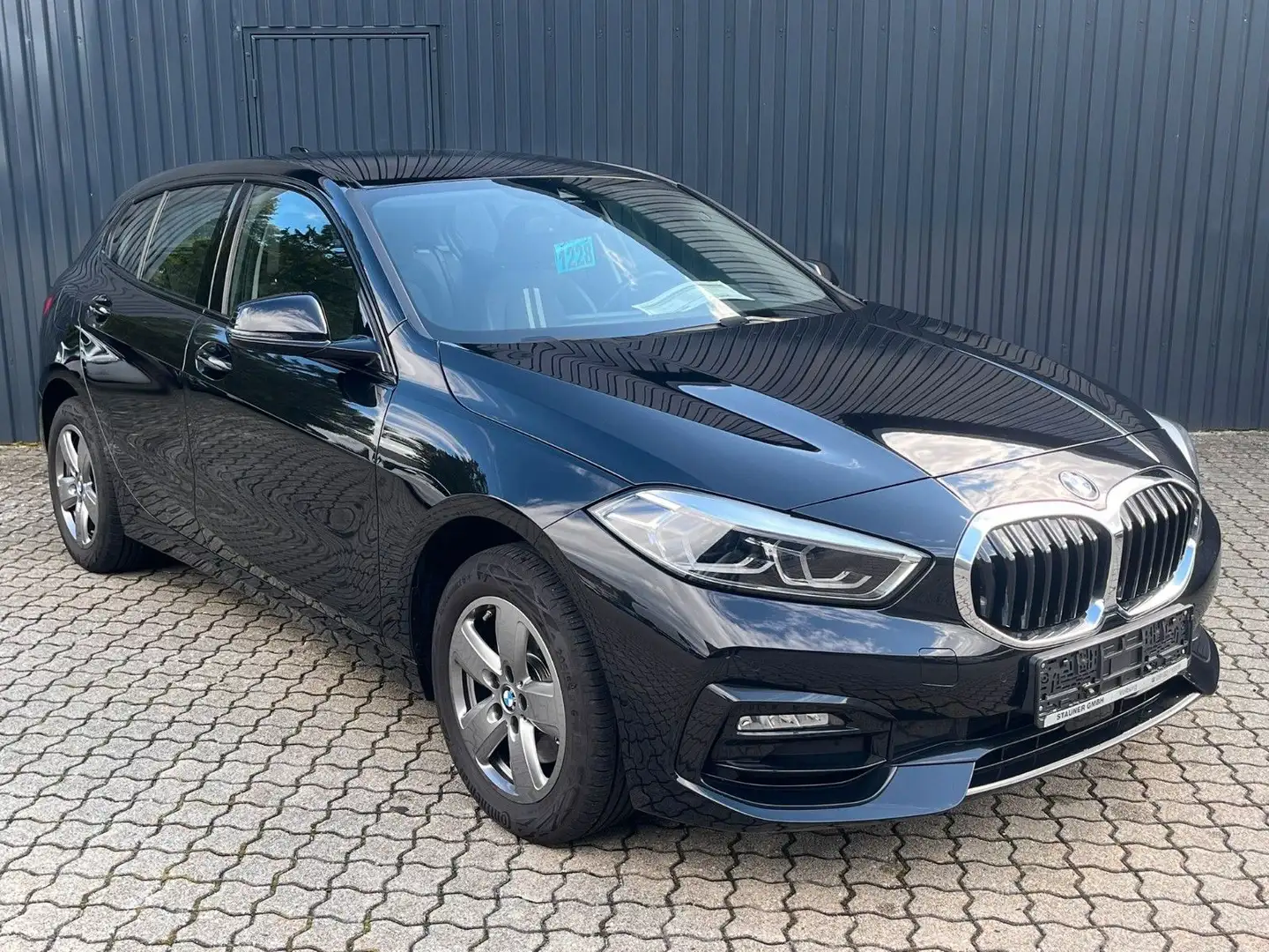 BMW 118 i Aut. Sport Line /Lenkradheiz/HiFi/LED Schwarz - 2