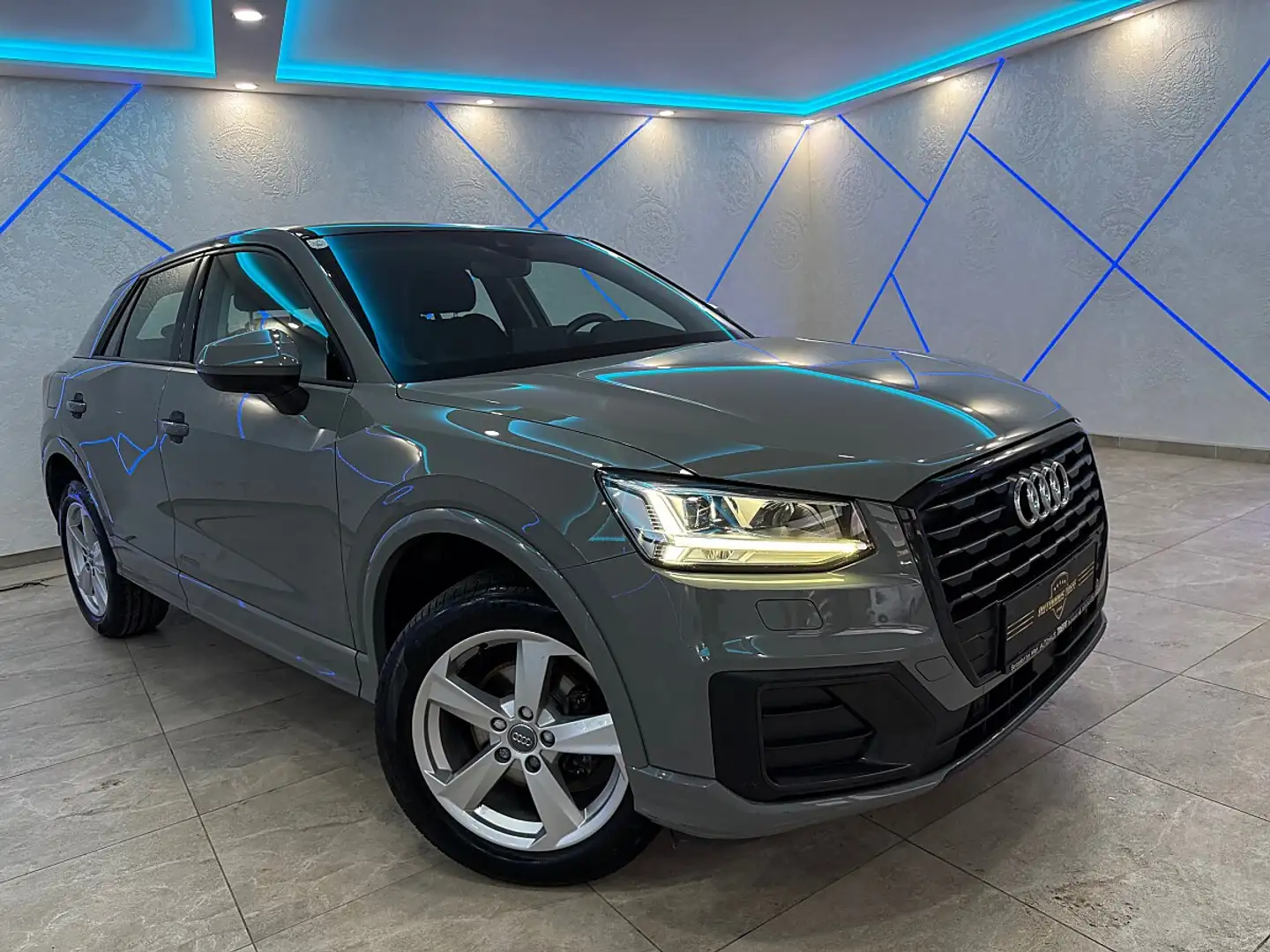 Audi Q2 35 TFSI COD Sport S-tronic*PANO*ACC*LED*NAVI*1.... Grau - 2