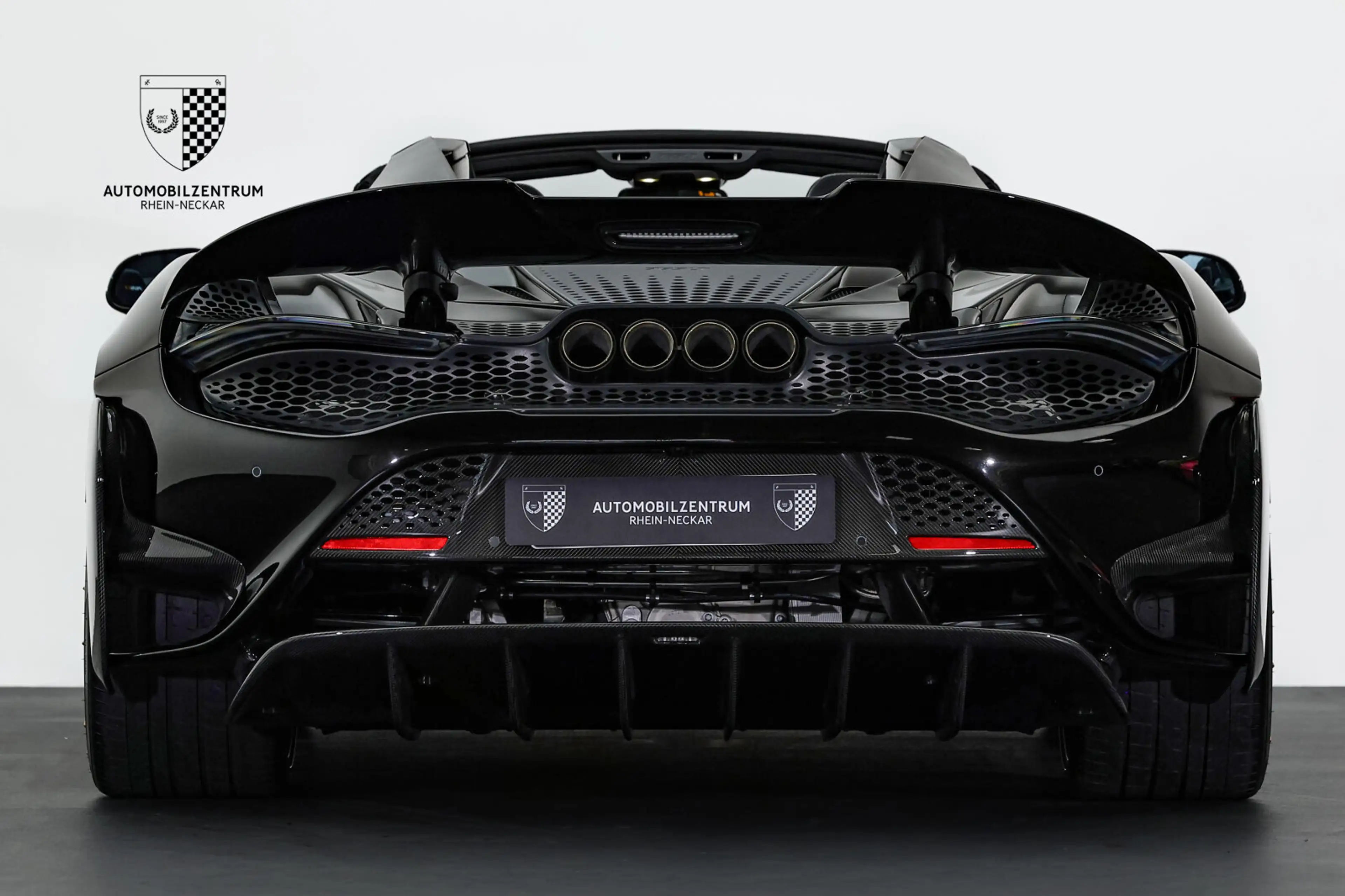 McLaren 765LT Spider 765LT Spider NOVITEC CarbonPack/RacingSeats/Lift — photo 6