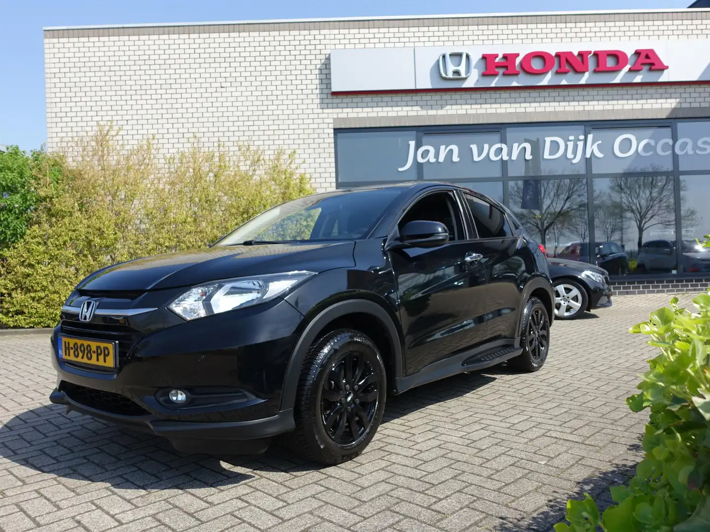 Honda HR-V 1.5 i-VTEC 130pk Elegance BLACK EDITION Zwart - 1