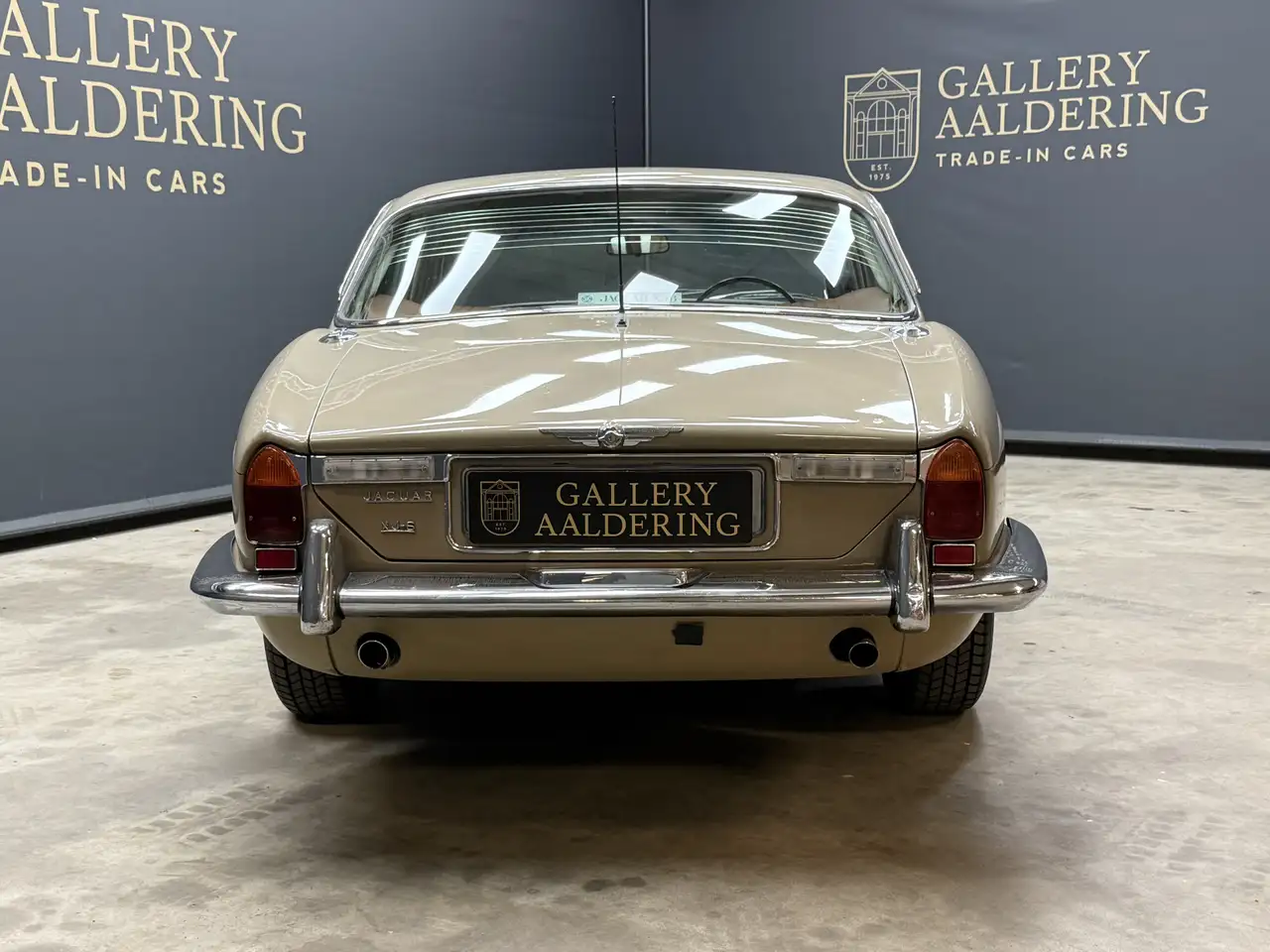 Jaguar XJ6 4.2 Series 2 "Ascot Fawn with dark Buckskin" "Asco, foto 6