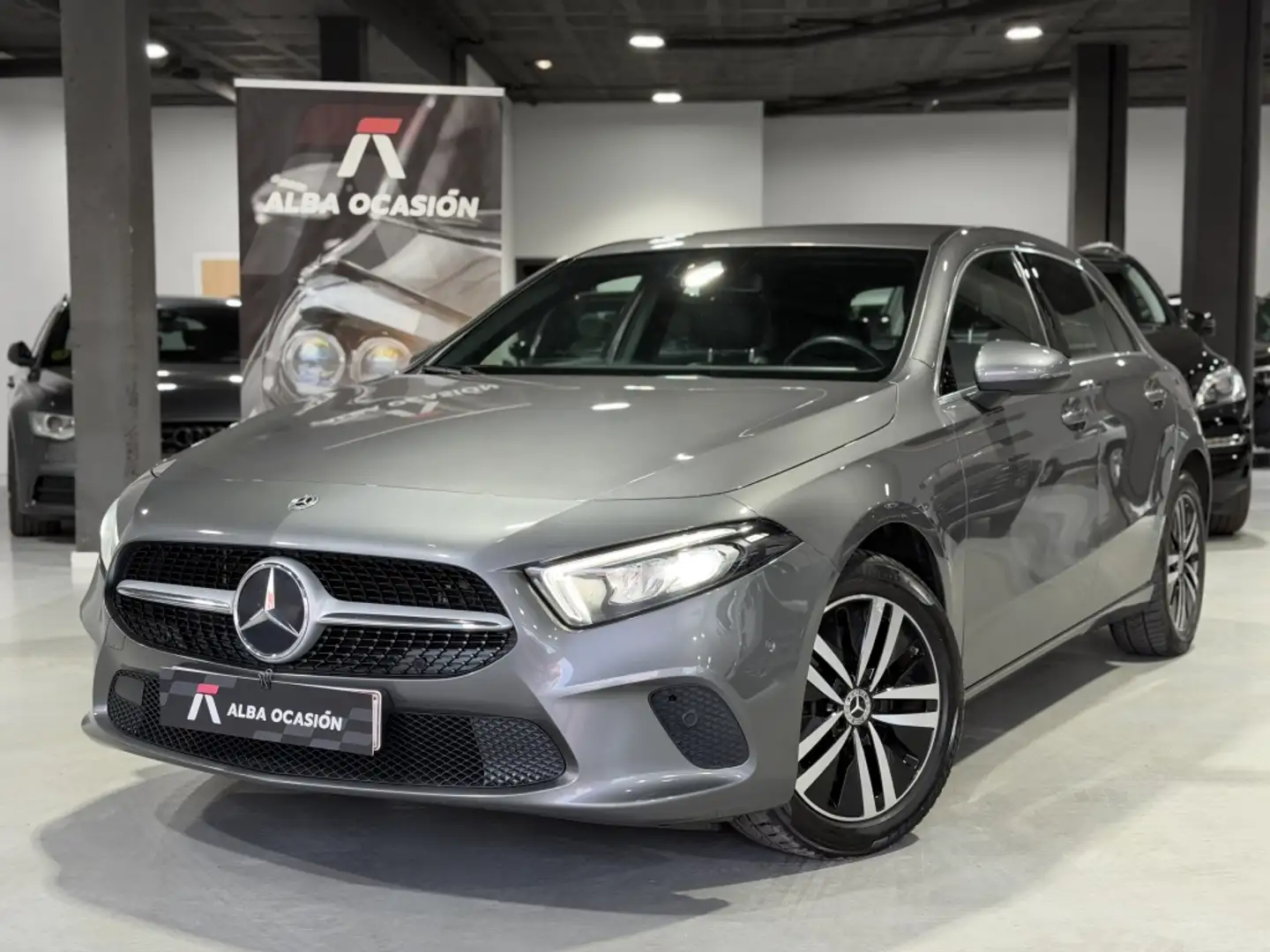 Mercedes-Benz A 250 250e 8G-DCT Gris - 1