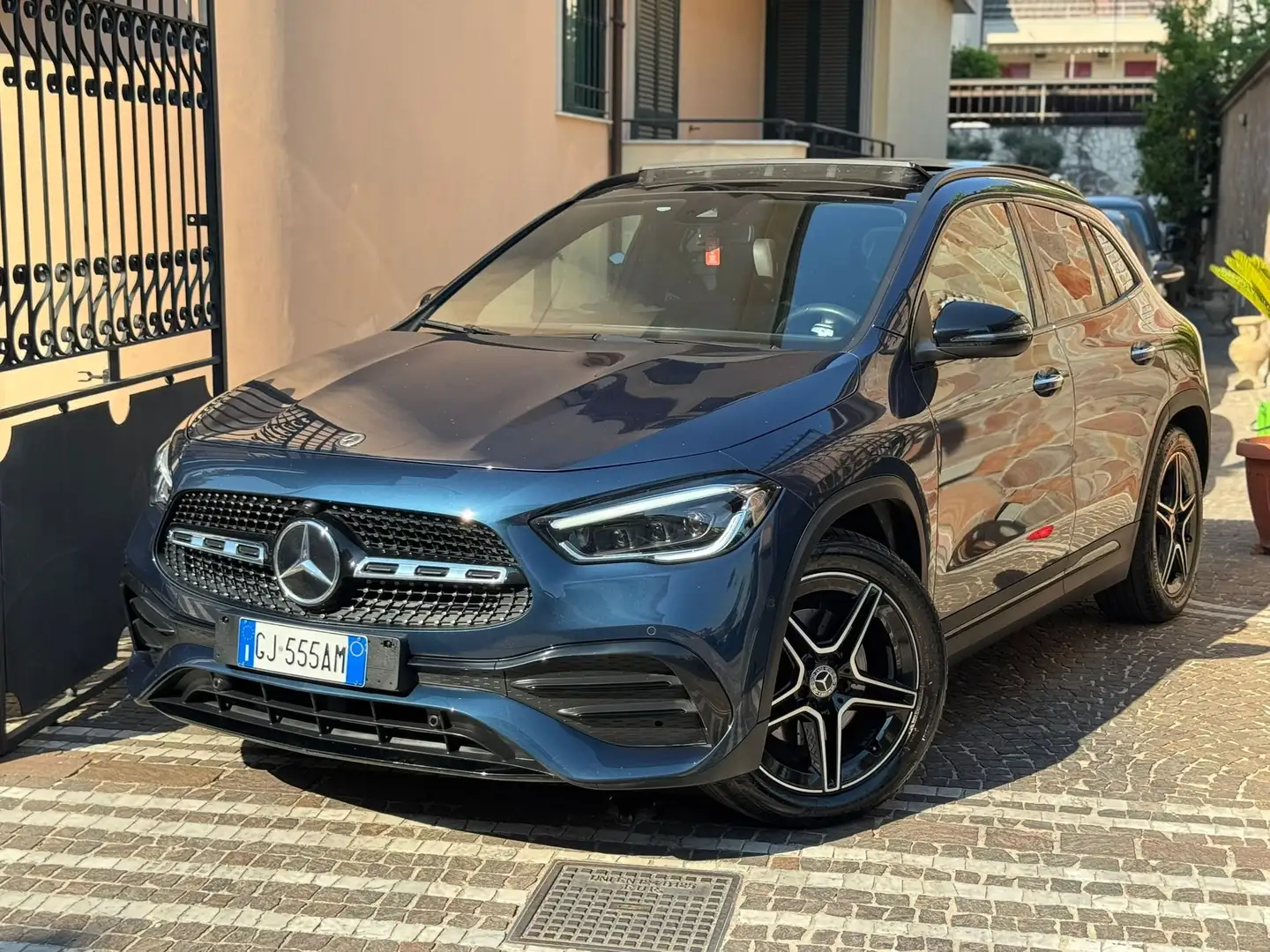Mercedes-Benz GLA 200 d Automatic 4Matic Premium plus Blu/Azzurro - 2