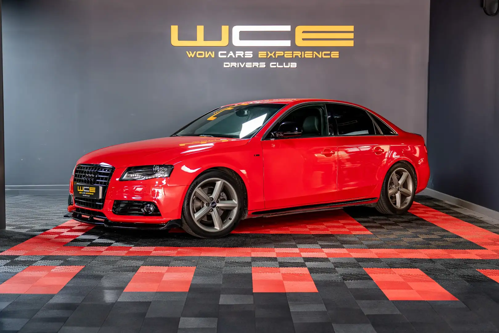 Audi A4 2.0TDI Multitronic DPF 143 Rojo - 1