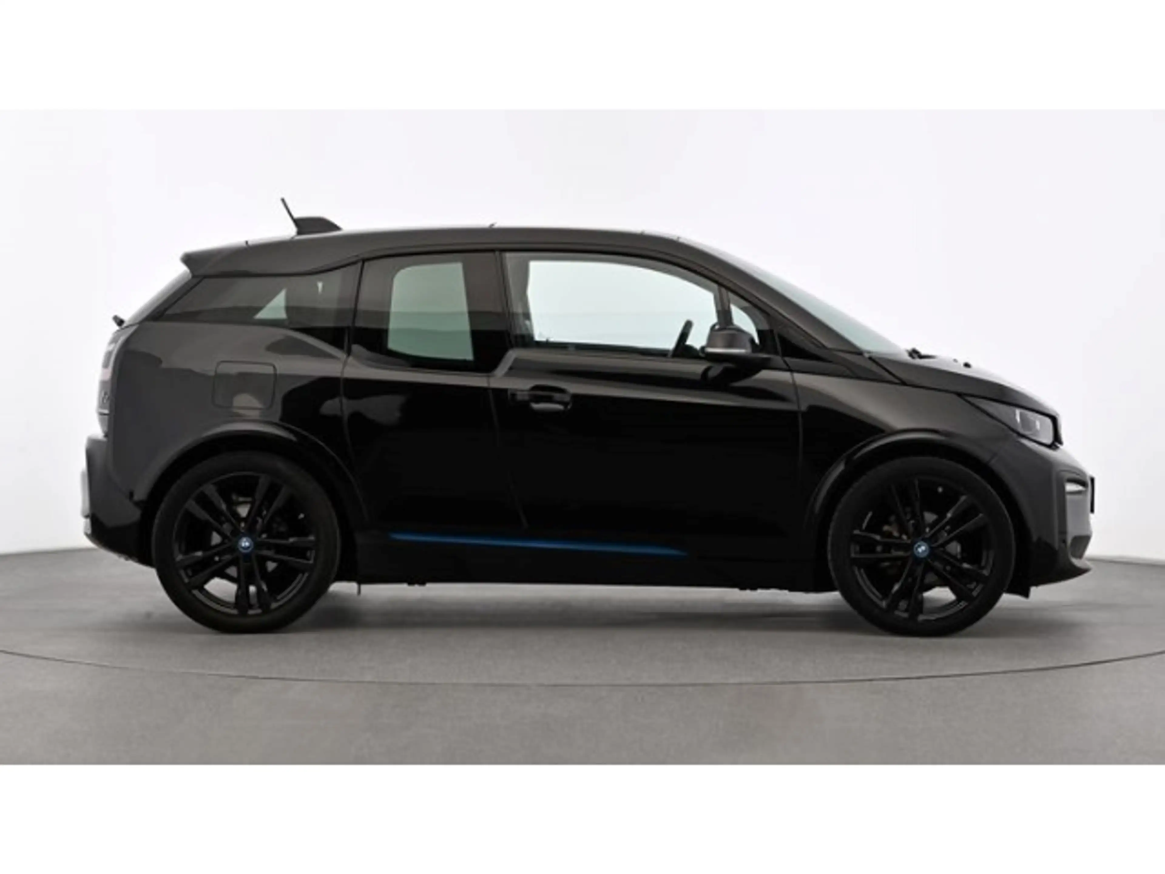 BMW i3 120Ah SPORT-PACK+PANO+NAVI+SHZ+LED+CAM+HIFI-HK — photo 6