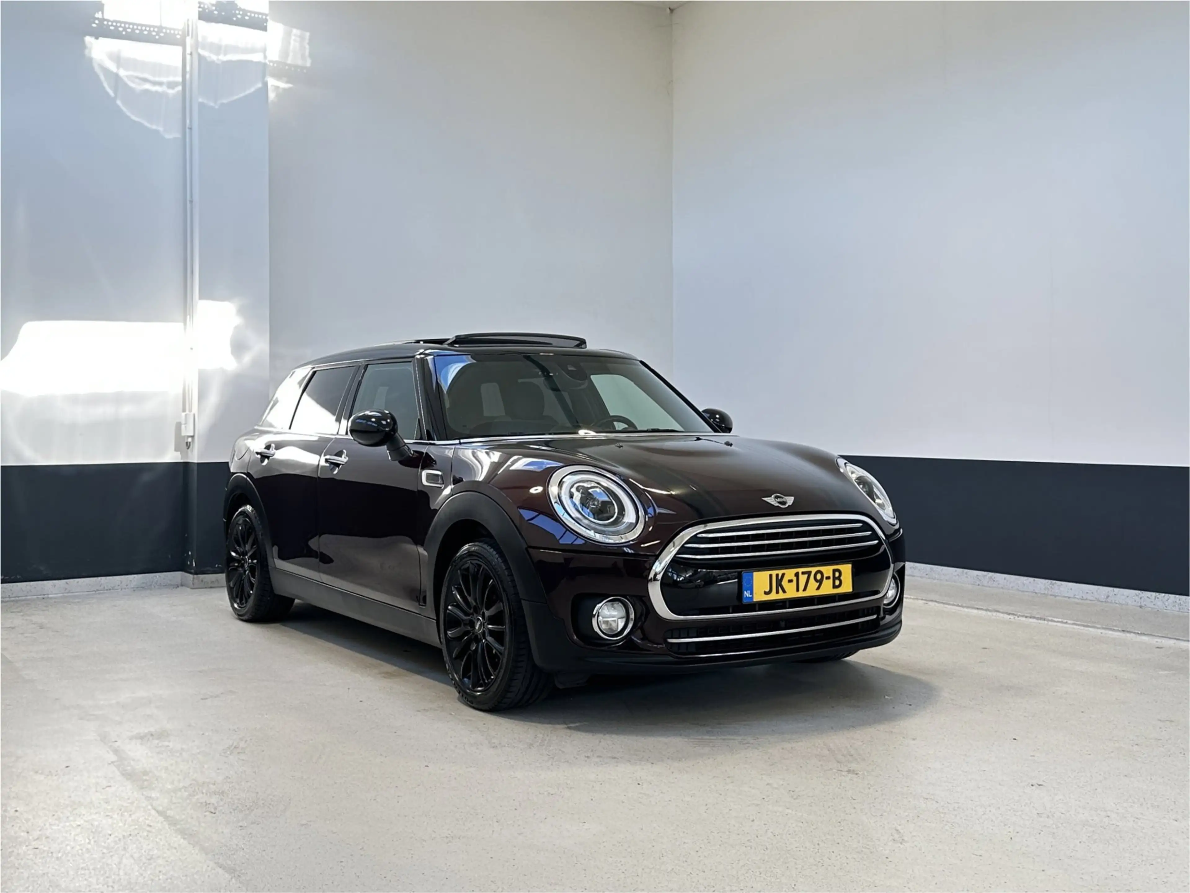 MINI Cooper Clubman 1.5 Chili|NL | Pano | Navigatie | PDC |