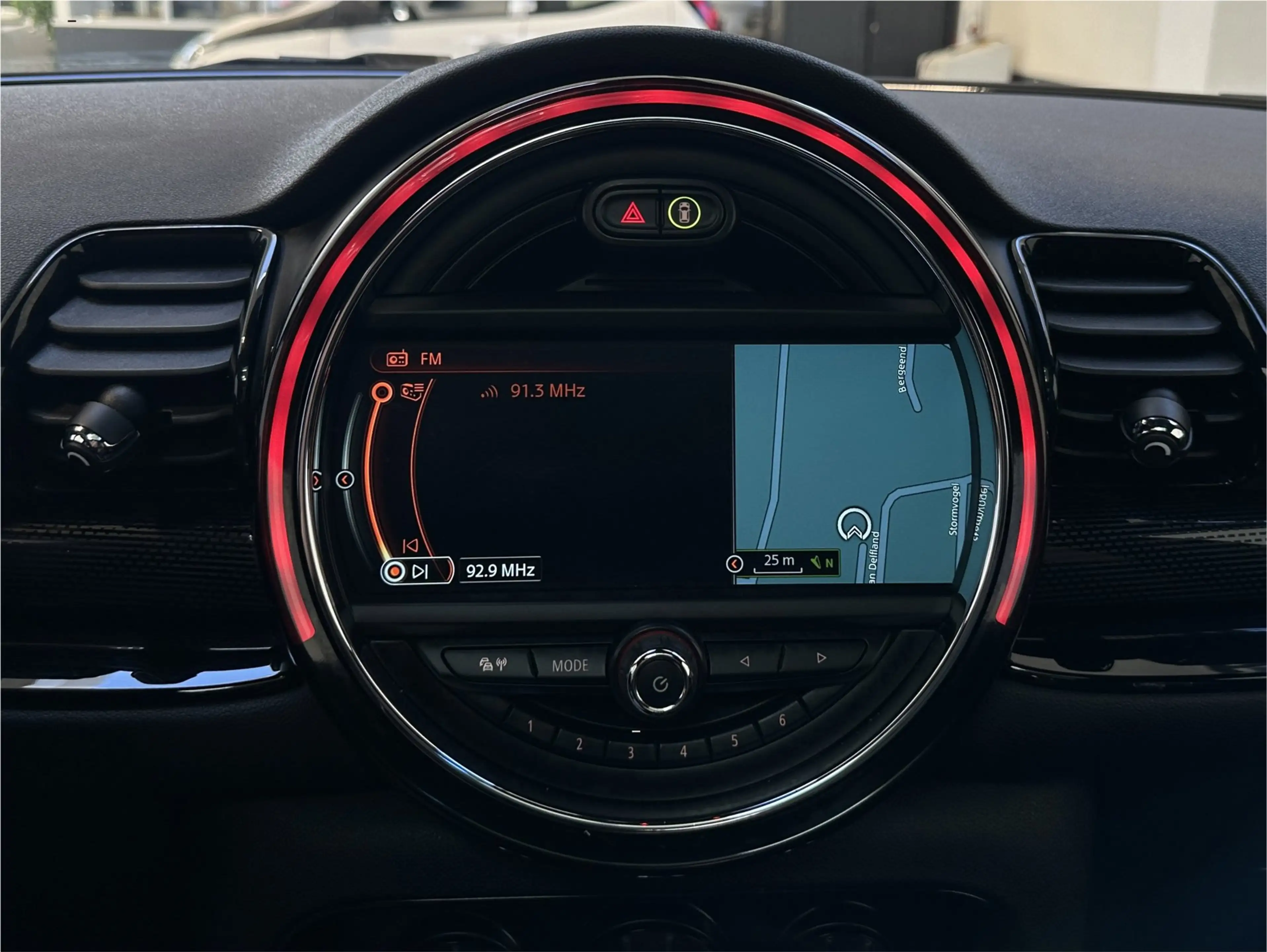 MINI Cooper Clubman 1.5 Chili|NL | Pano | Navigatie | PDC | — photo 15