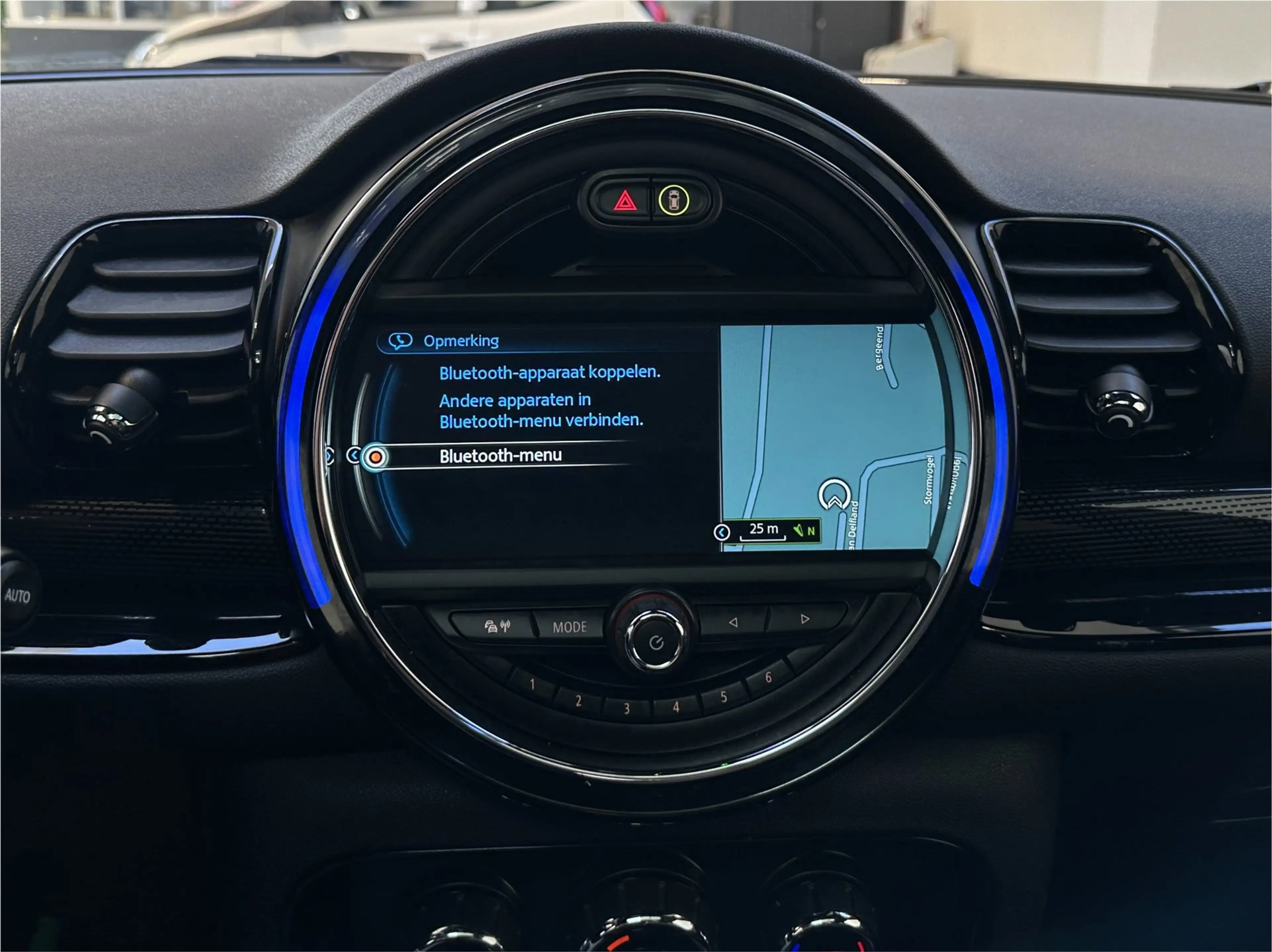 MINI Cooper Clubman 1.5 Chili|NL | Pano | Navigatie | PDC | — photo 17