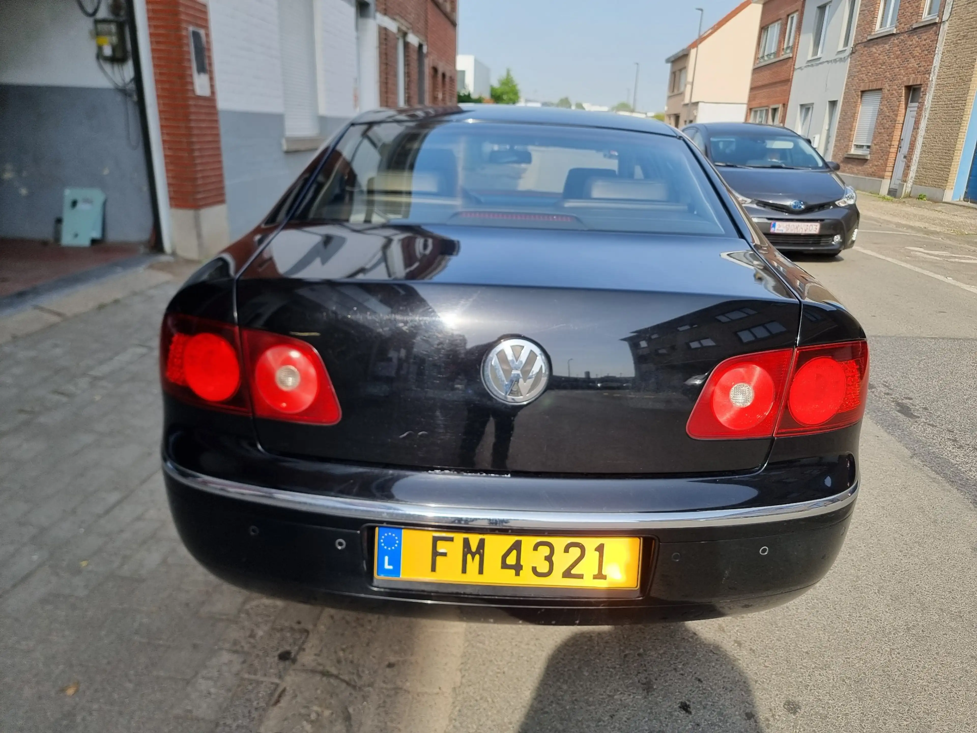 Volkswagen Phaeton 3.2i V6 24v Tiptronic — photo 6