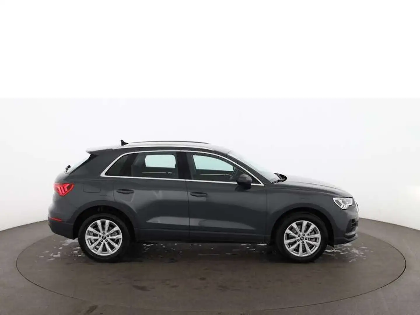 Audi Q3 45 TFSI e Aut LED AHK NAVI R-CAM DIGITAL-TACHO Grau - 2