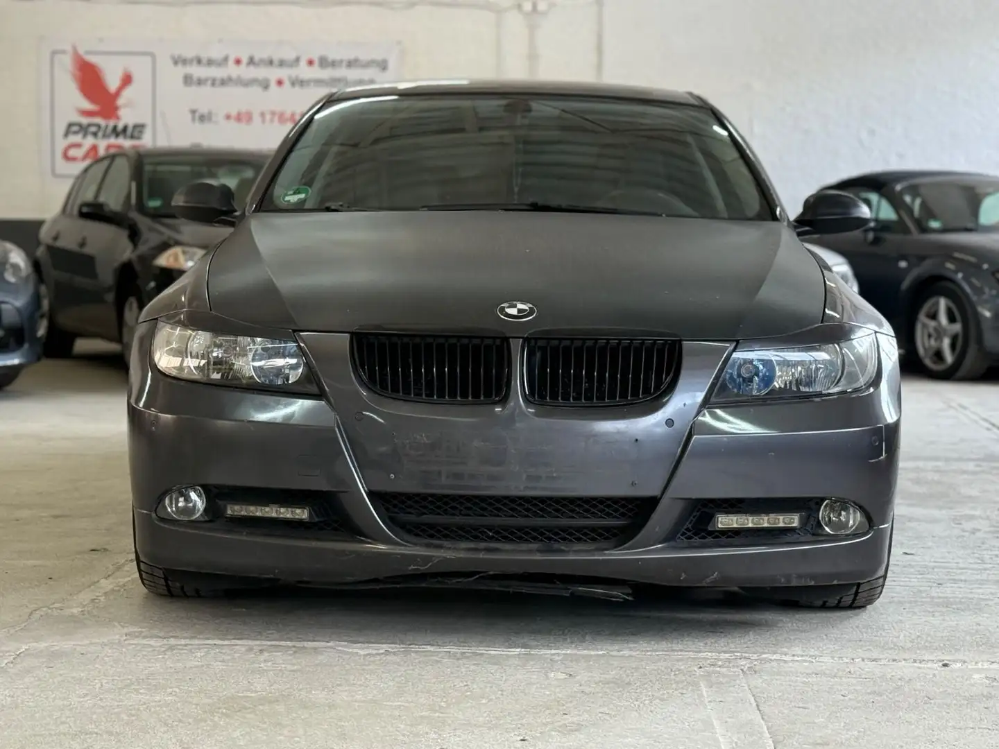 BMW 320 Baureihe 3 Lim. 320d - 2