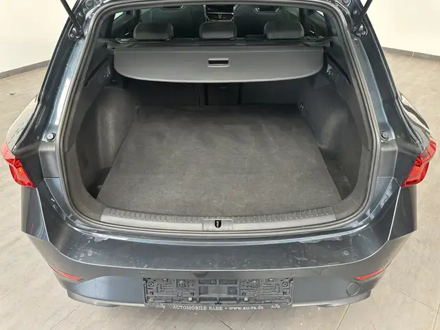 Cupra Leon view 6