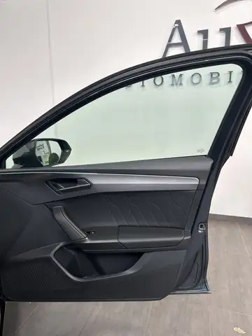 Cupra Leon view 8
