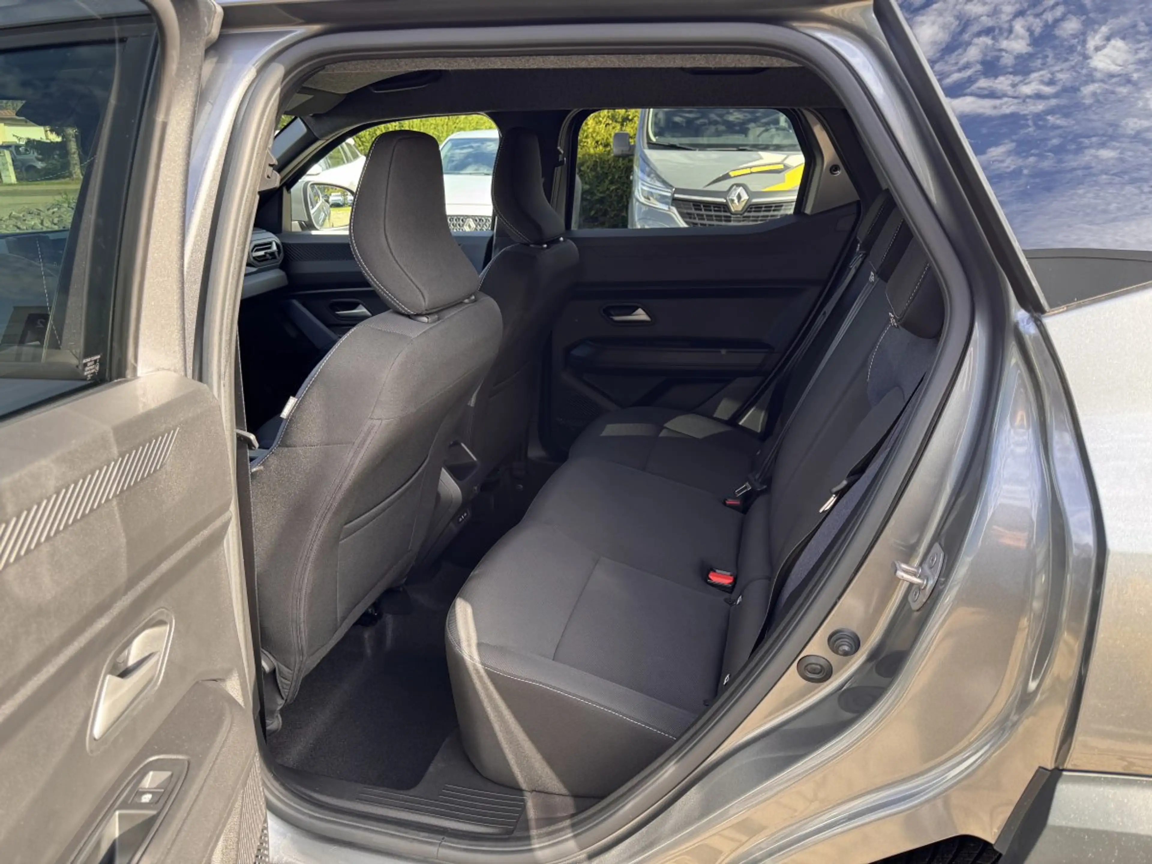 Dacia Duster III 1.2 TCe 130 Journey — photo 11