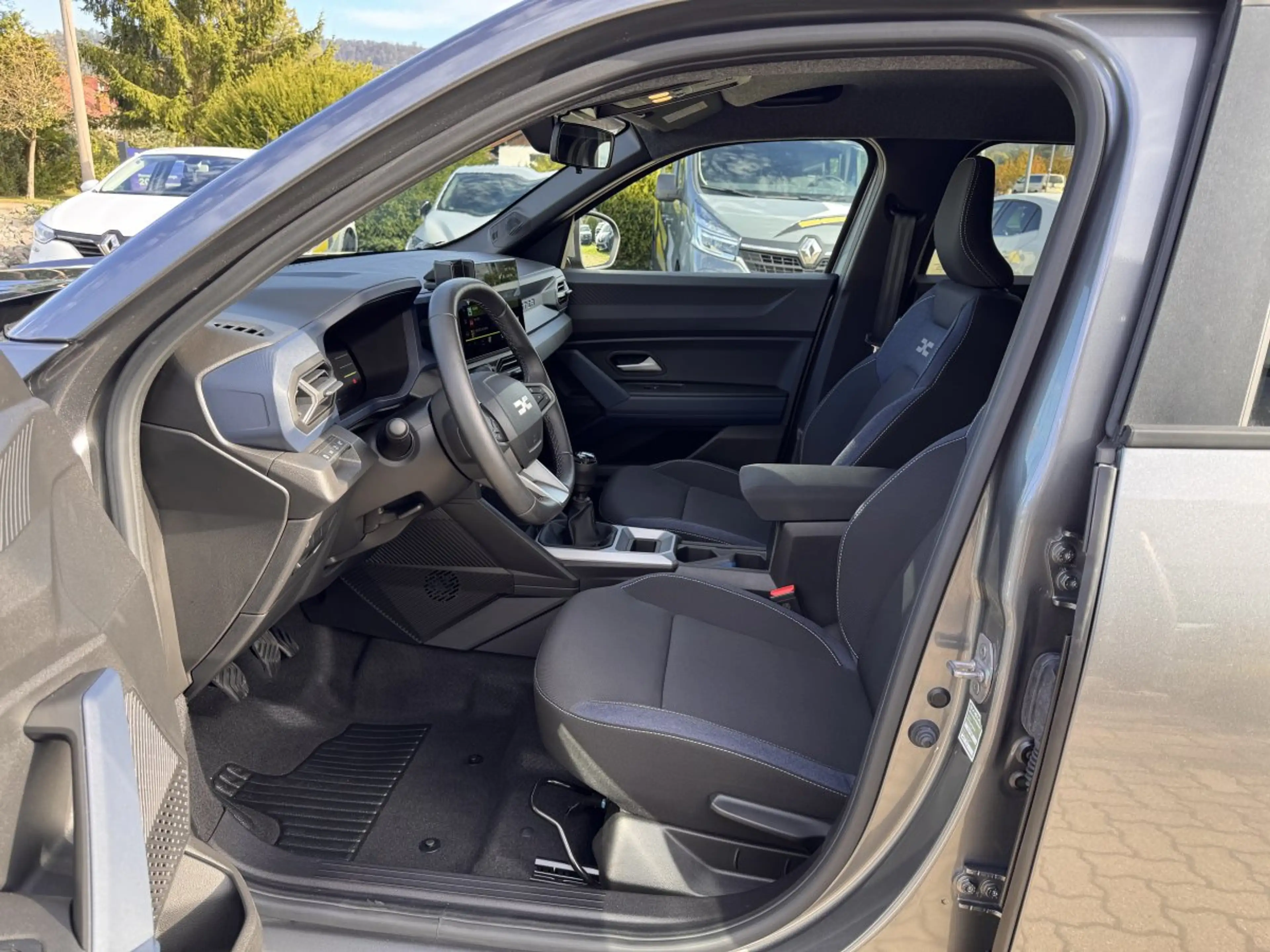 Dacia Duster III 1.2 TCe 130 Journey — photo 9