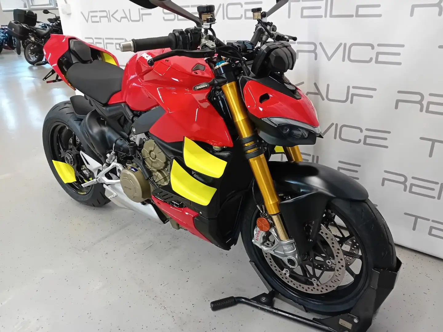 Ducati Streetfighter V4 S Rojo - 2