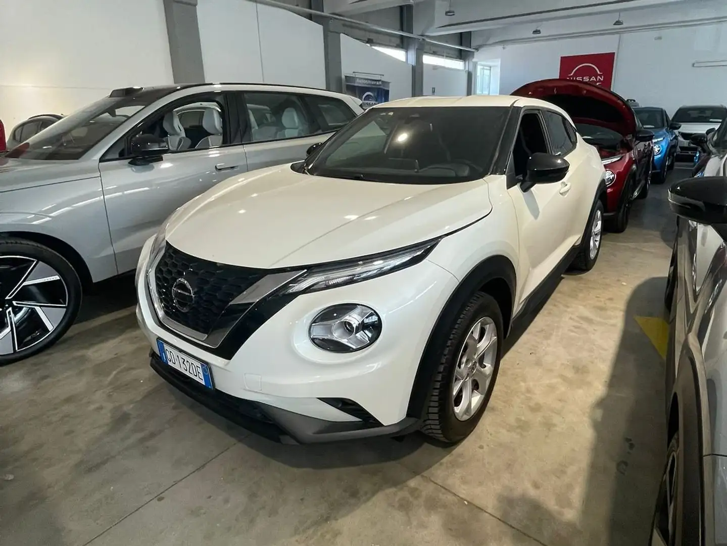 Nissan Juke Juke 1.0 dig-t N-Connecta 114cv Bianco - 2