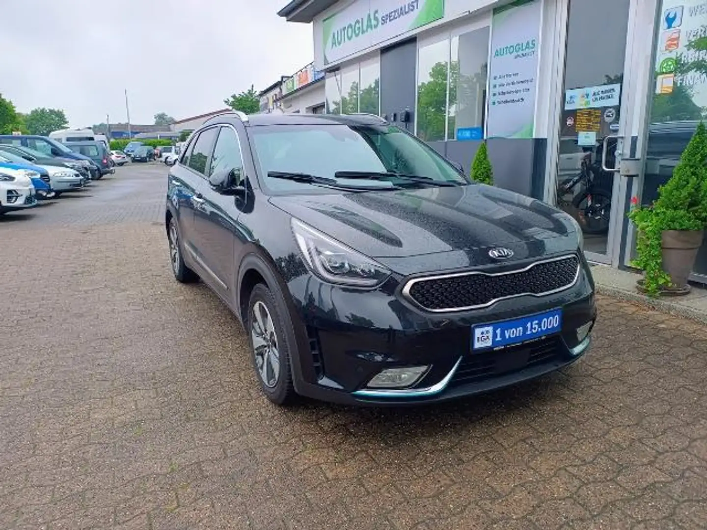 Kia Niro 1.6 Plug-in Hybrid Spirit Vollaustattung SHZ GJR R Schwarz - 1