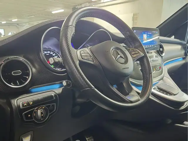 Mercedes-Benz 250 view 13