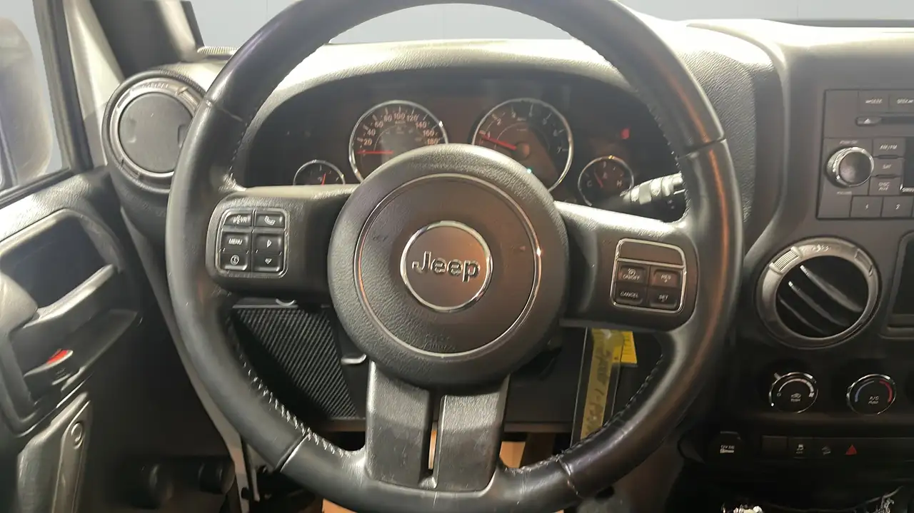 Jeep Wrangler photo Jeep Wrangler