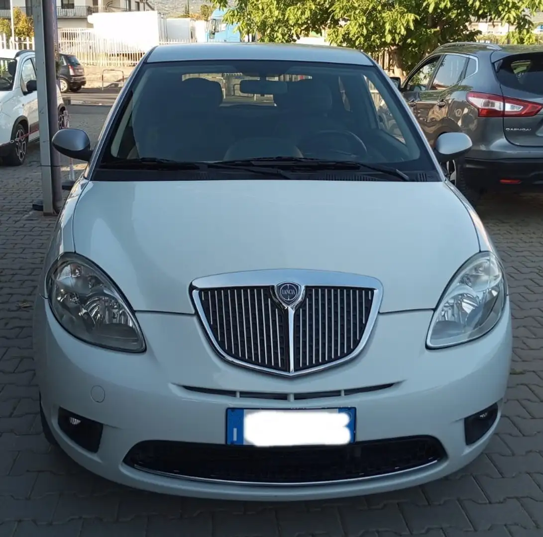 Lancia Ypsilon Ypsilon 1.3 mjt Platino 100 dfn Bianco - 2