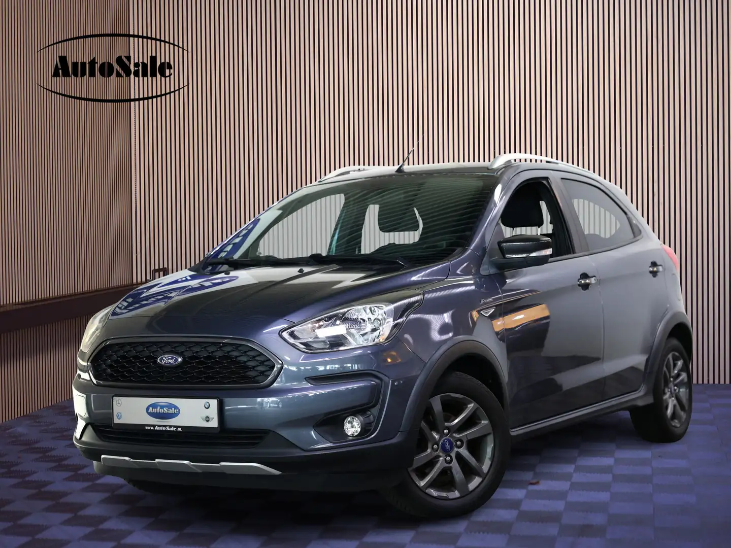 Ford Ka/Ka+ 1.2 Titanium Apple Carplay Ultimate Black STOELVW Grau - 1