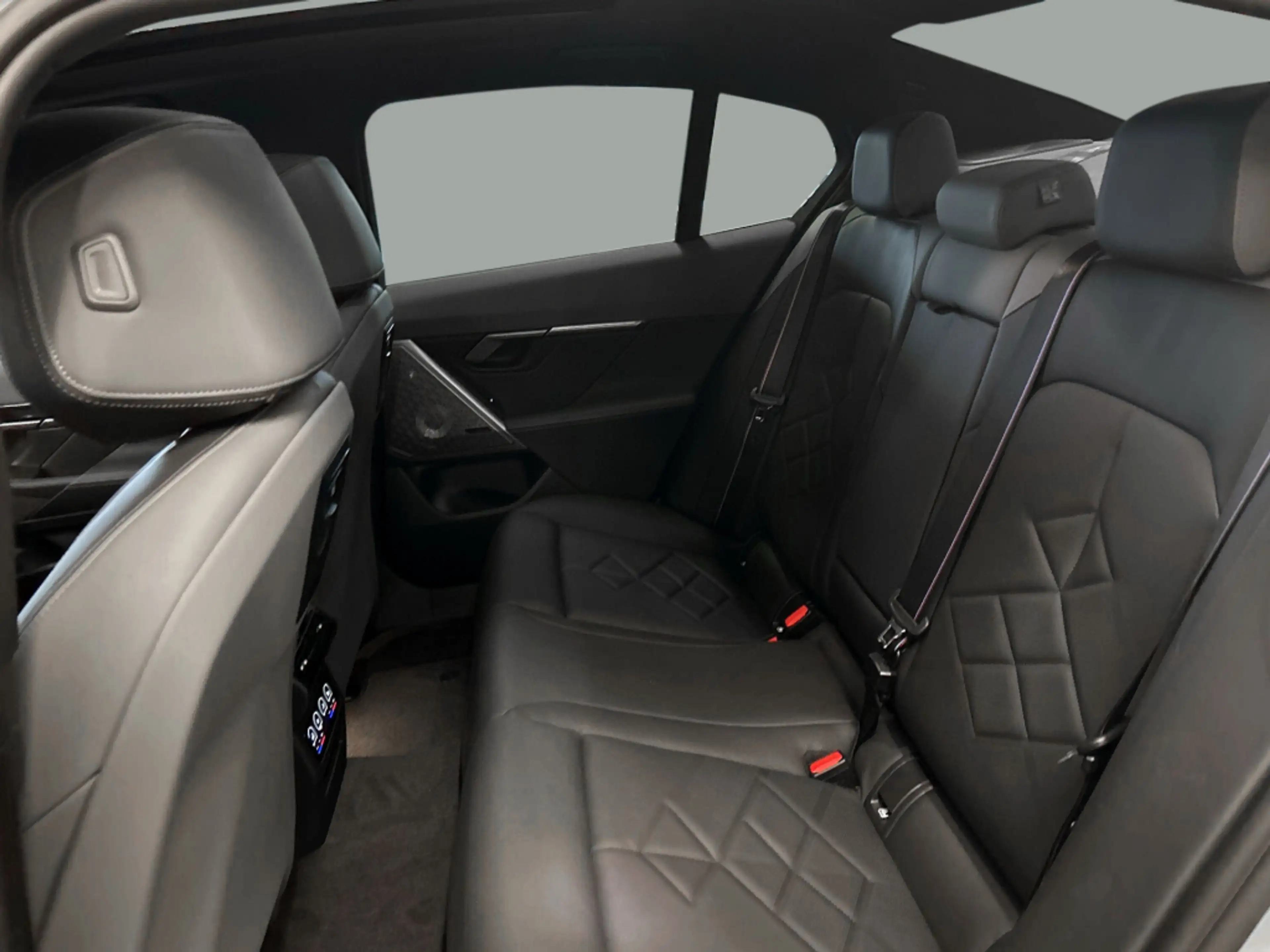 BMW i5 M60 xDrive Limousine, AHK, LED, Panoramadach — photo 9