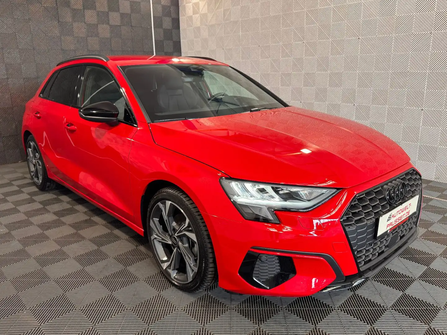 Audi A3 Sb 35 TFSI*ADVANCED*S-LINE*DSP-ACC-AMBIENTE Rot - 1