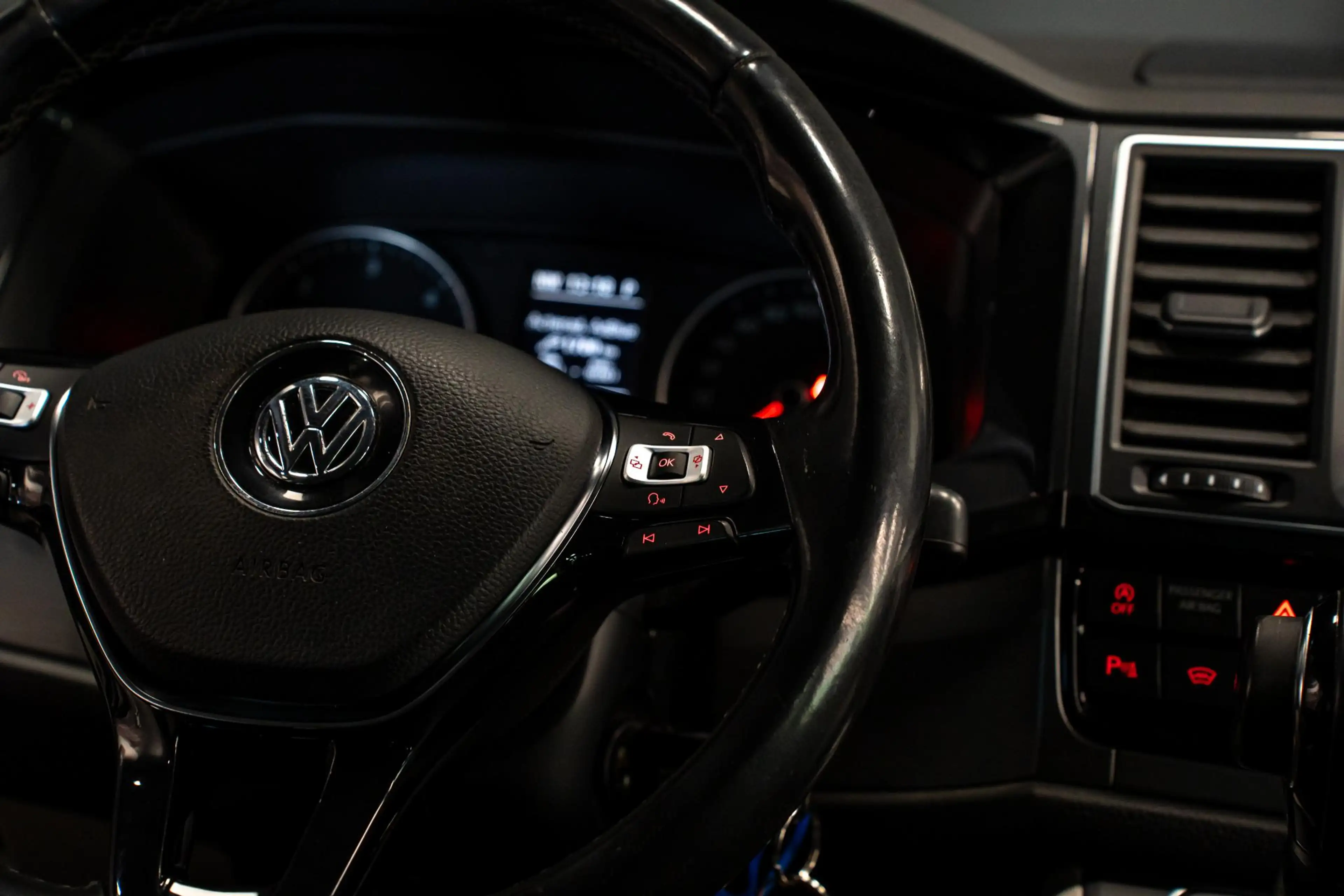Volkswagen Transporter 2.0 TDI L2H1 DC Highline *Grijs kenteken / Luchtve — photo 17