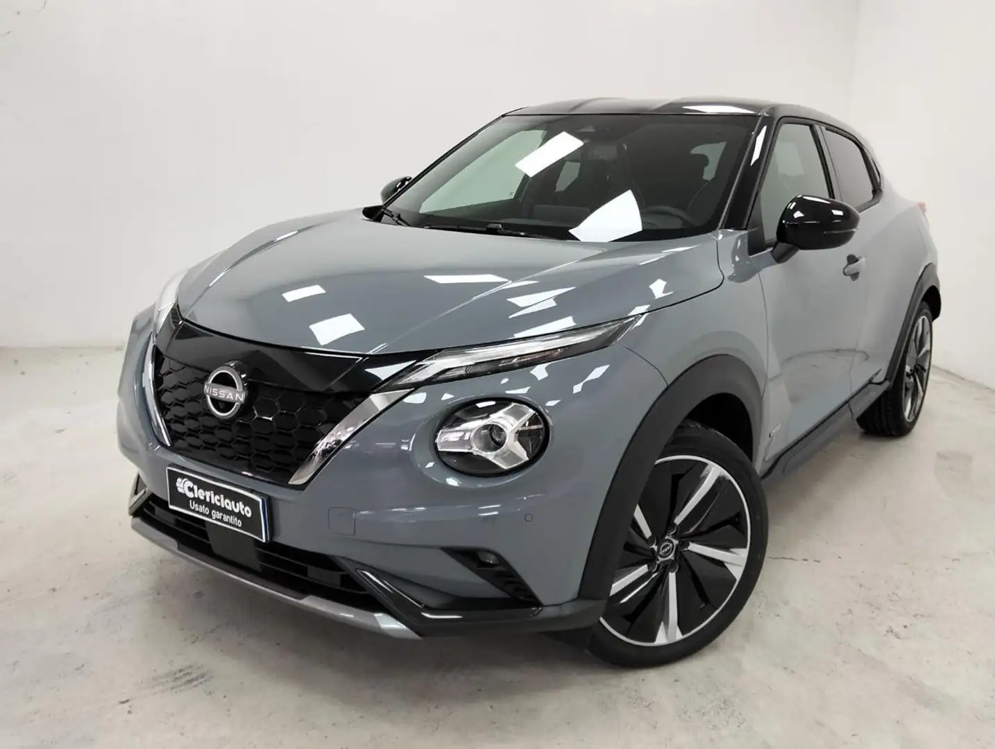 Nissan Juke 1.6 HEV N-Design Grau - 1
