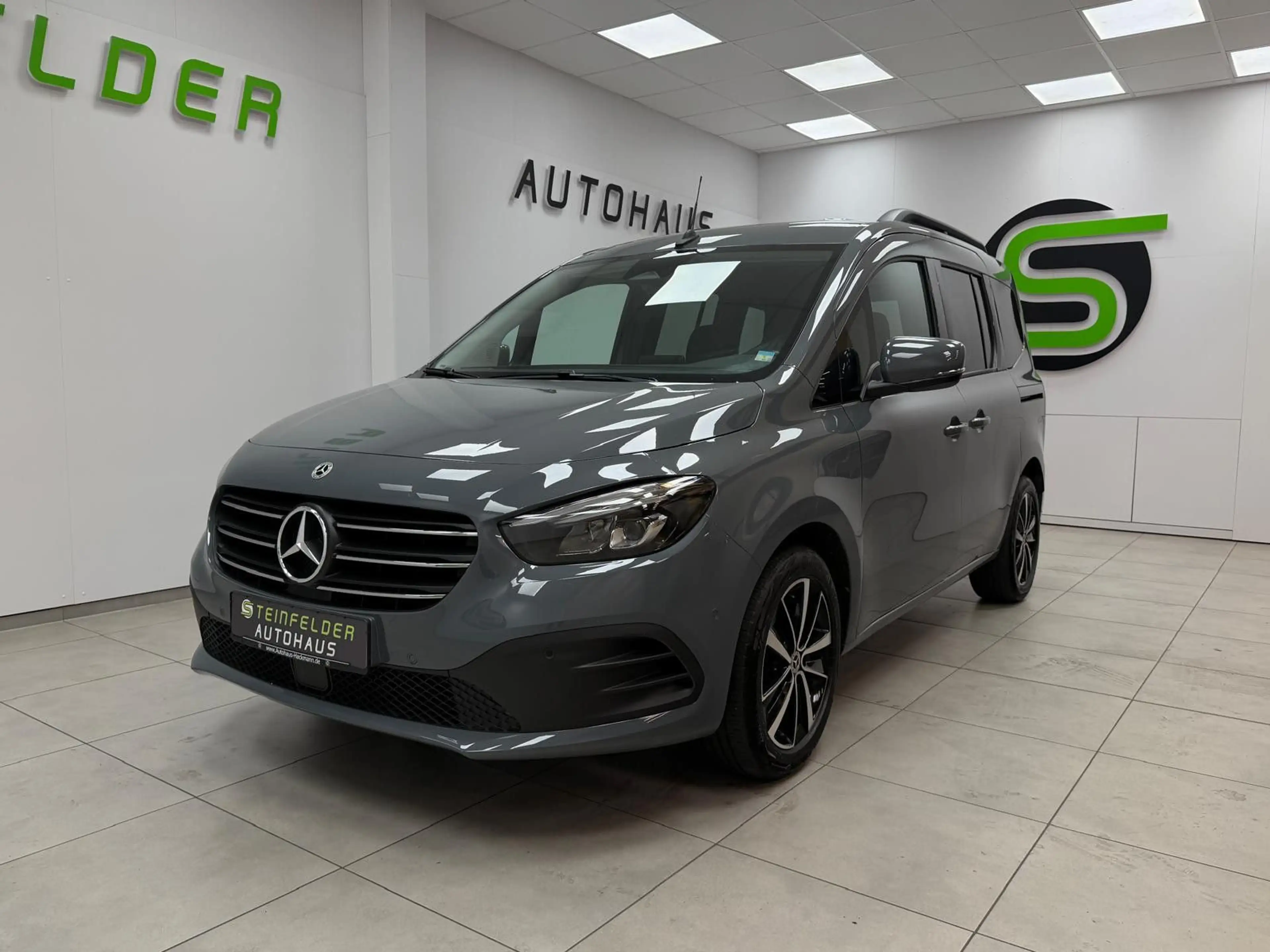Mercedes-Benz T-Class T180d PROGRESSIVE / KAMERA / AHK / TECHNIK PAKET — photo 3