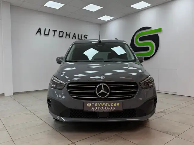 Mercedes-Benz T-Class view 2