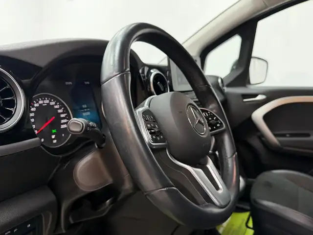 Mercedes-Benz T-Class view 10