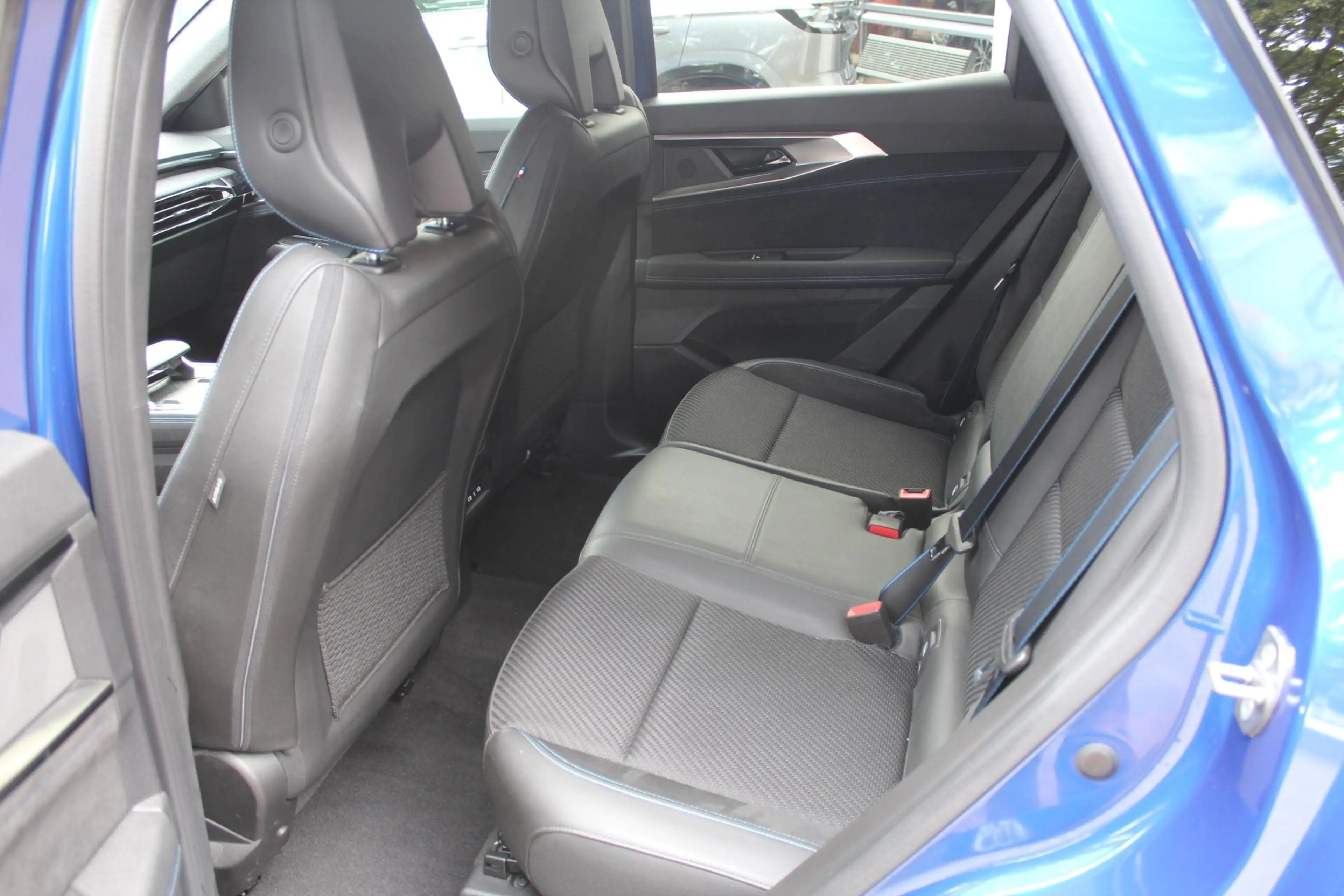 Renault Austral 1.2 E-Tech full hybrid 200 iconic esprit Alpine HU — photo 12