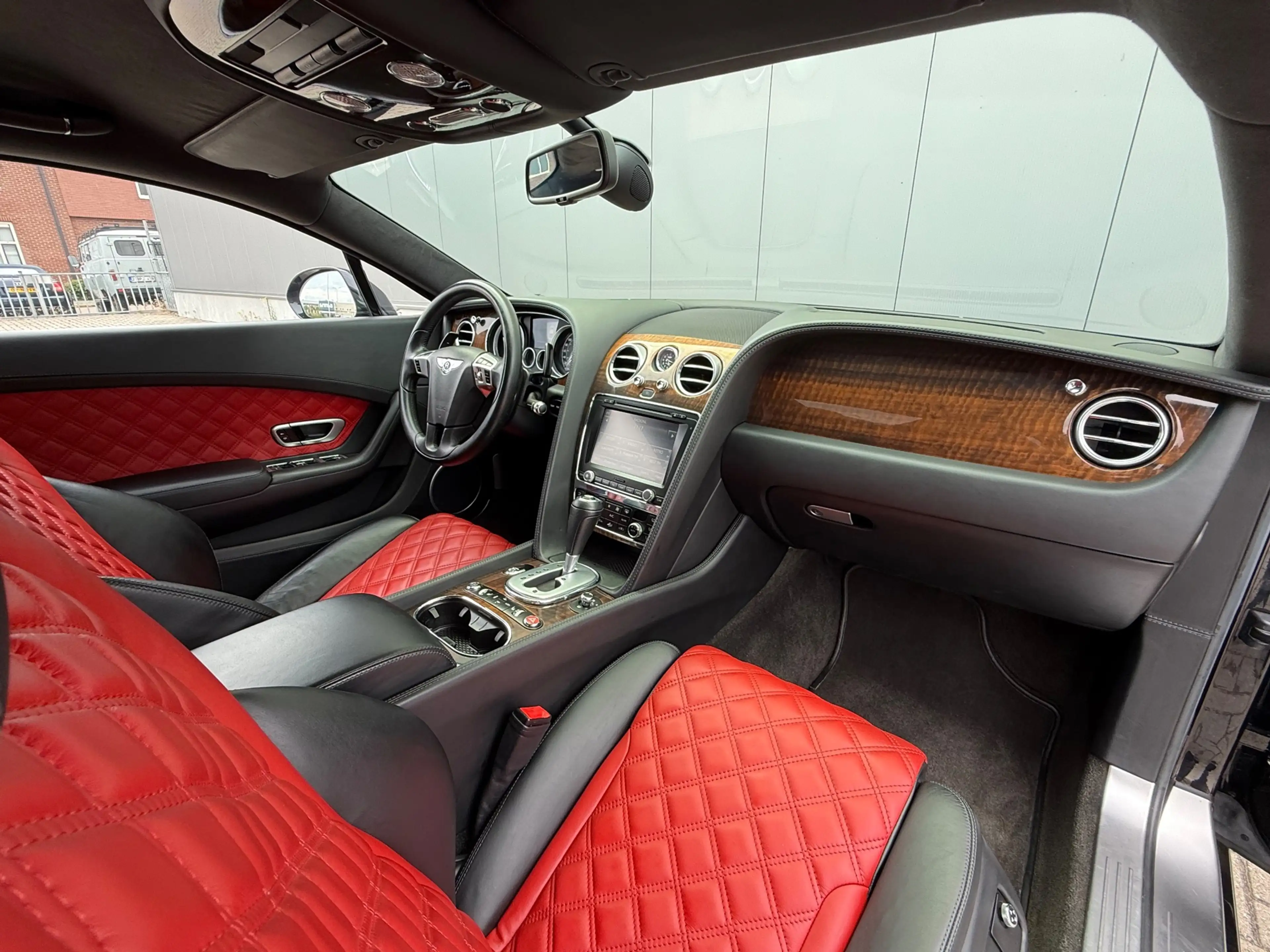 Bentley Continental GT 4.0 V8 Mulliner Styling Specification pakket — photo 15