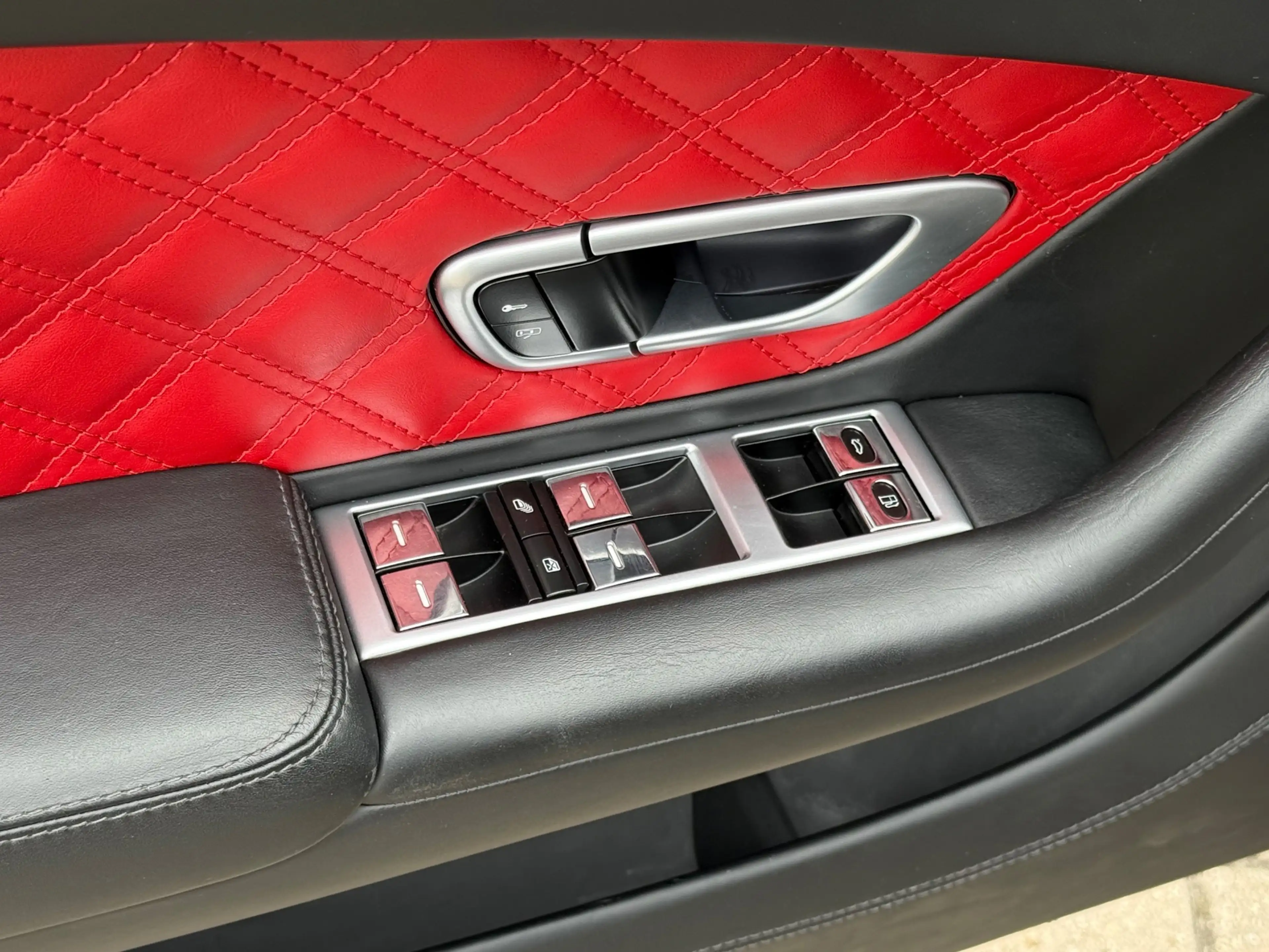 Bentley Continental GT 4.0 V8 Mulliner Styling Specification pakket — photo 14