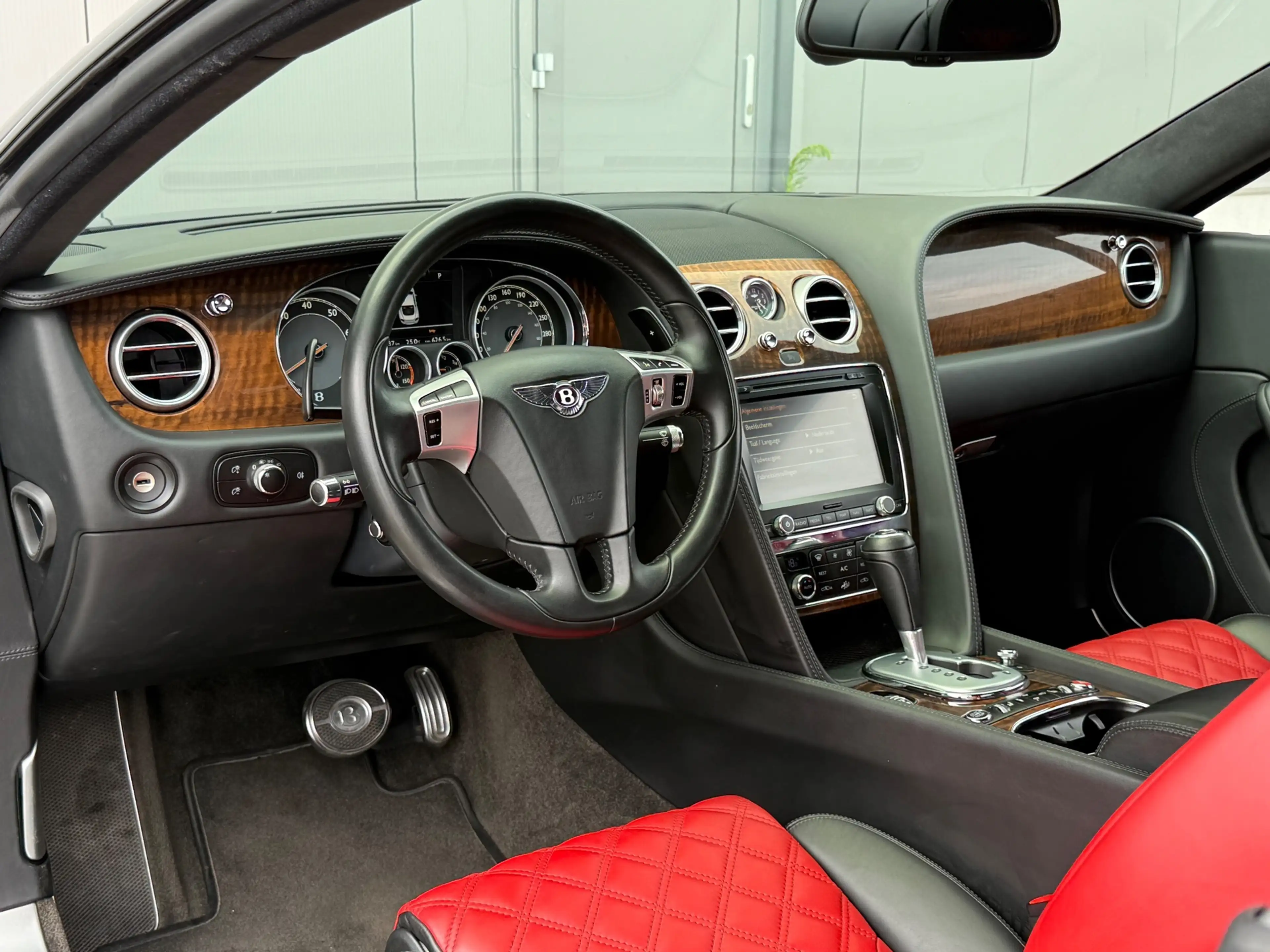 Bentley Continental GT 4.0 V8 Mulliner Styling Specification pakket — photo 13