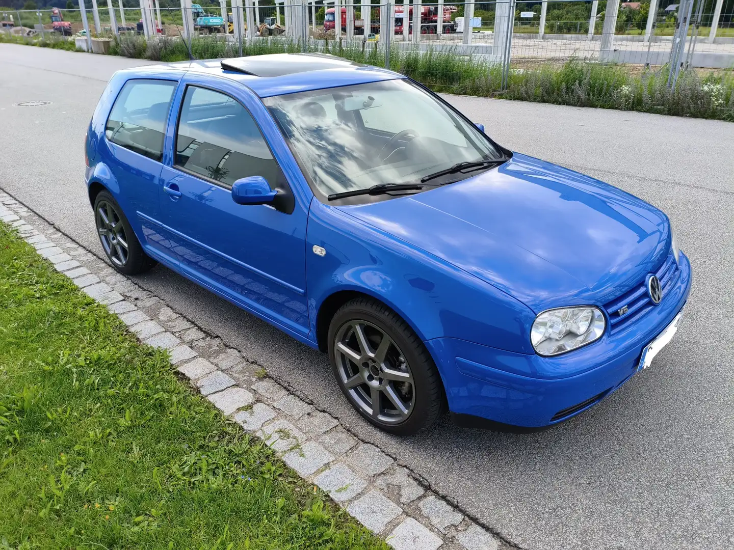 Volkswagen Golf 2.3 V5 - 2