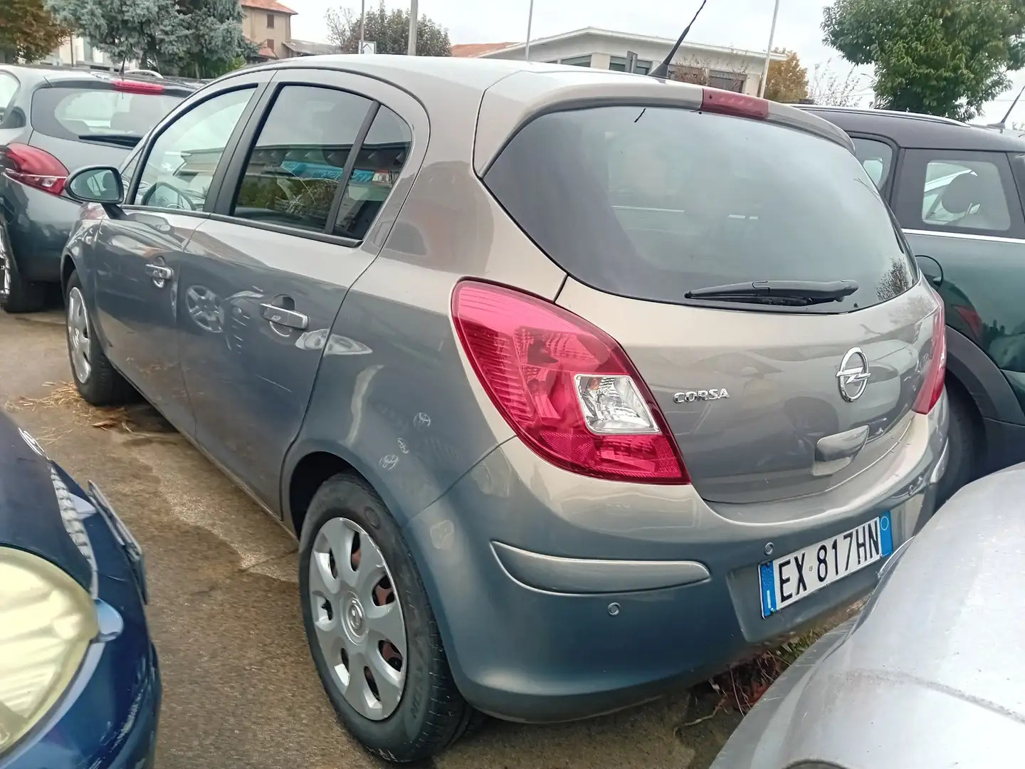 Opel Corsa Corsa IV 2010 5p 1.2 Sport 85cv Grigio - 2