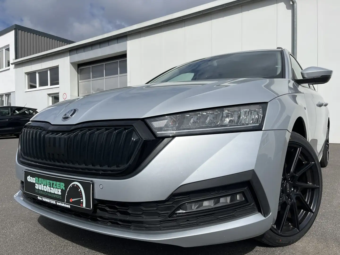 Skoda Octavia Combi 2.0 TDI DSG Blackline 156€ m. 20% Anzahlun Argento - 1