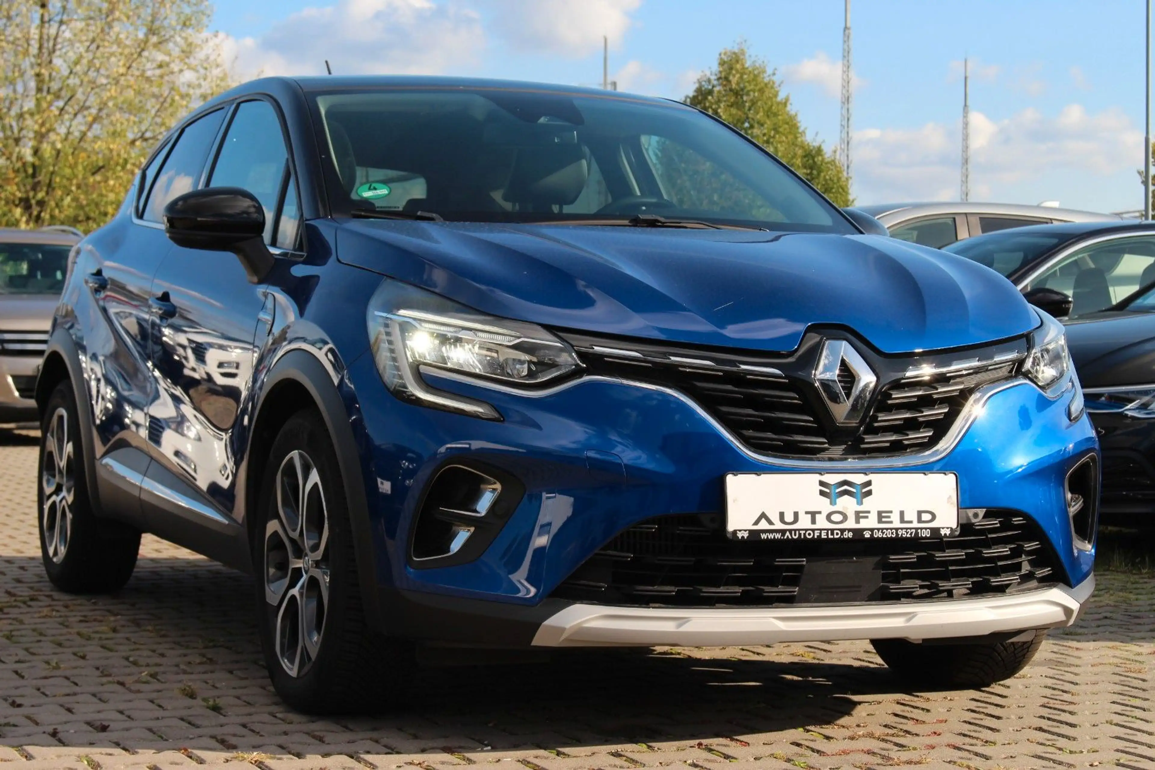 Renault Captur NAVI/SHZ/BT/PDC/RCAM/KLIMA/PANO — photo 3